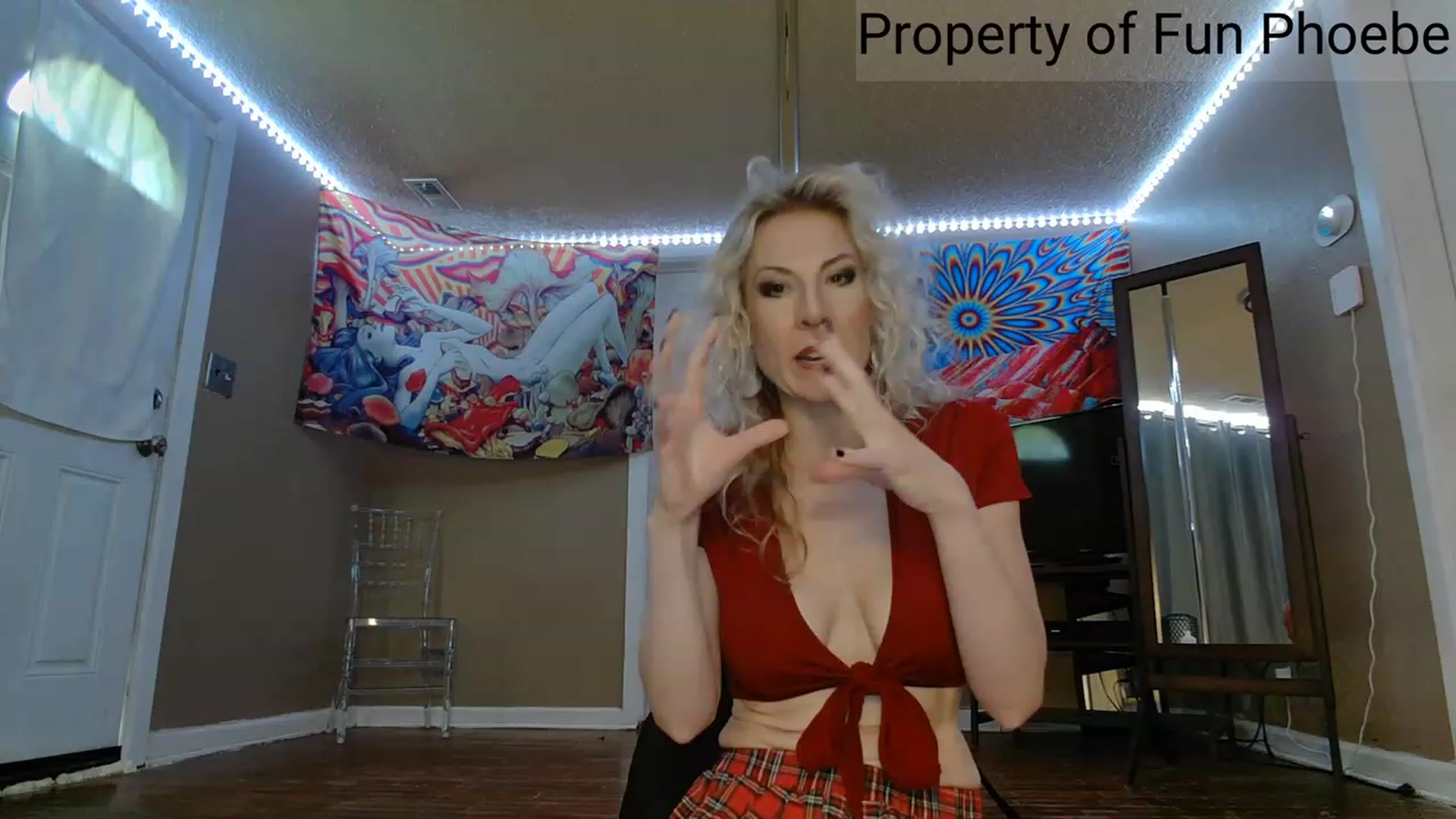 Gallery image thumbnail from Fun_Phoebe's myfreecams stream on, 06/21/2023, 17:24 image 14 of 20