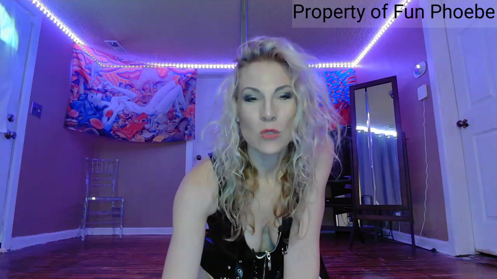Gallery image thumbnail from Fun_Phoebe's myfreecams stream on, 06/22/2023, 19:42 image 16 of 20