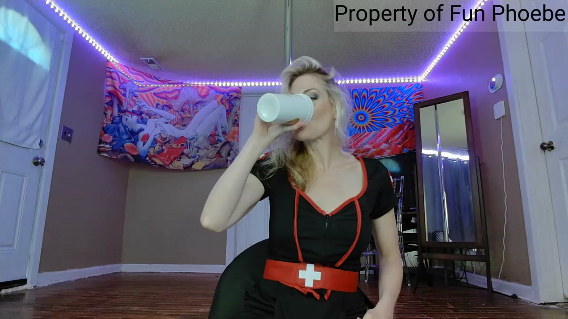 Gallery image thumbnail from Fun_Phoebe's myfreecams stream on, 06/28/2023, 17:32 image 7 of 20