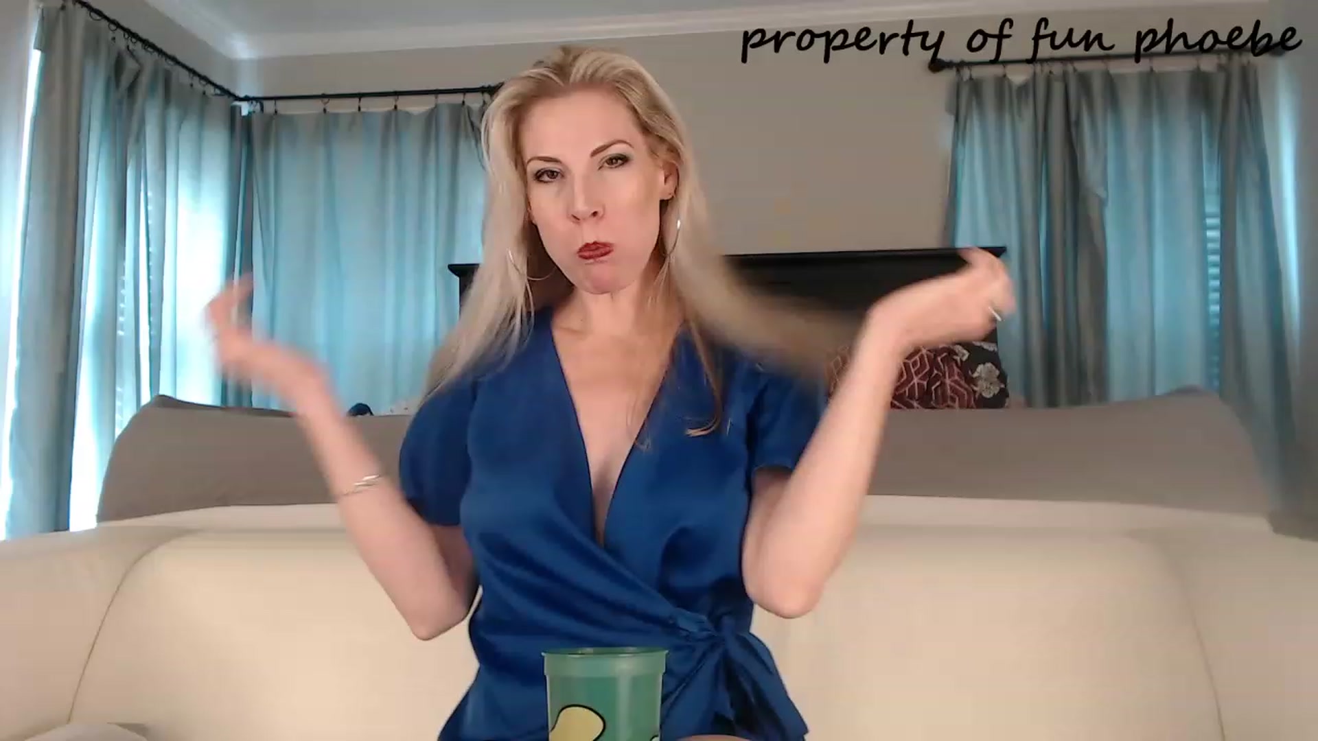 Gallery image thumbnail from Fun_Phoebe's myfreecams stream on, 10/11/2023, 18:34 image 18 of 20