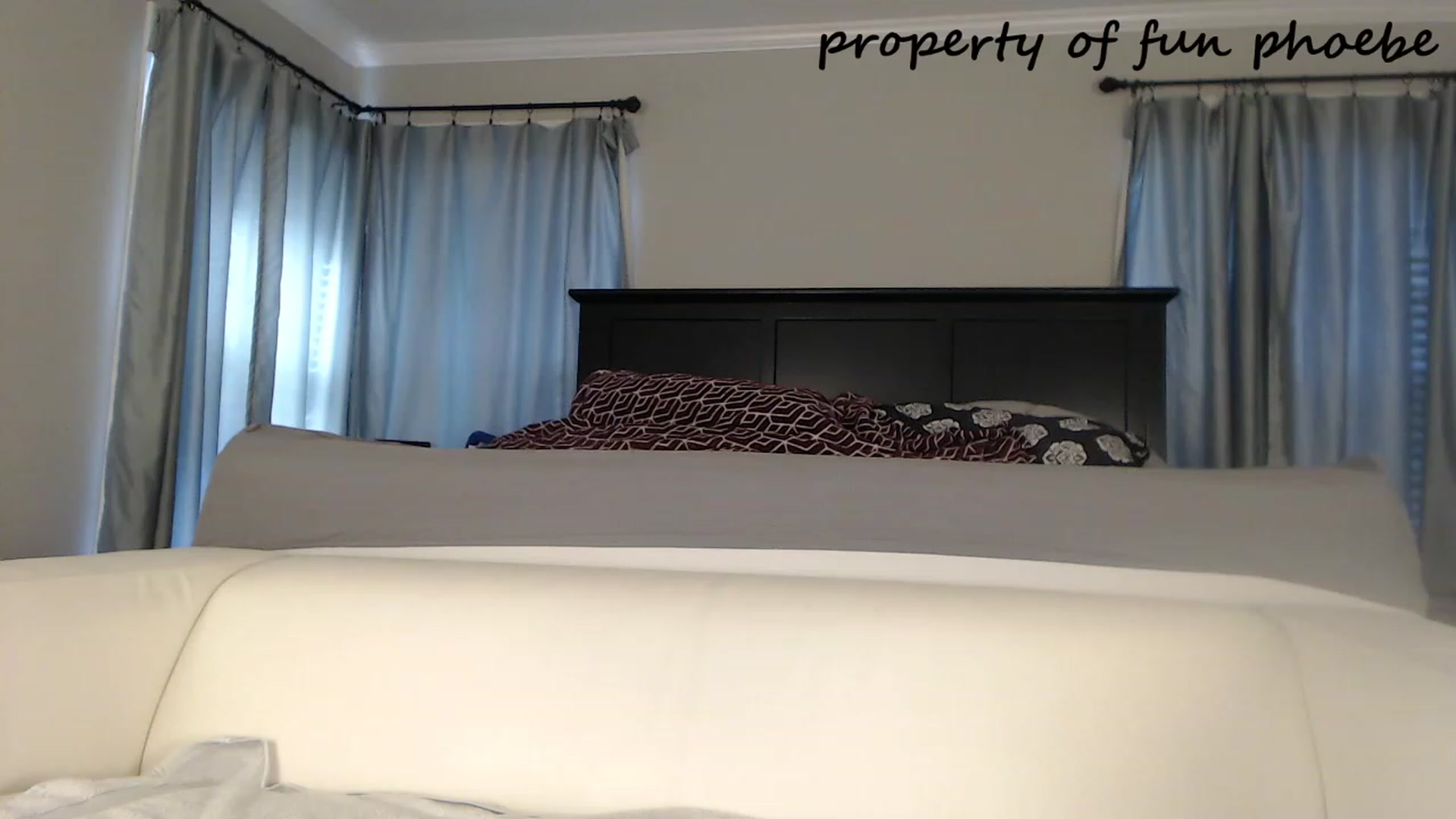 Gallery image thumbnail from Fun_Phoebe's myfreecams stream on, 10/19/2023, 16:17 image 17 of 20