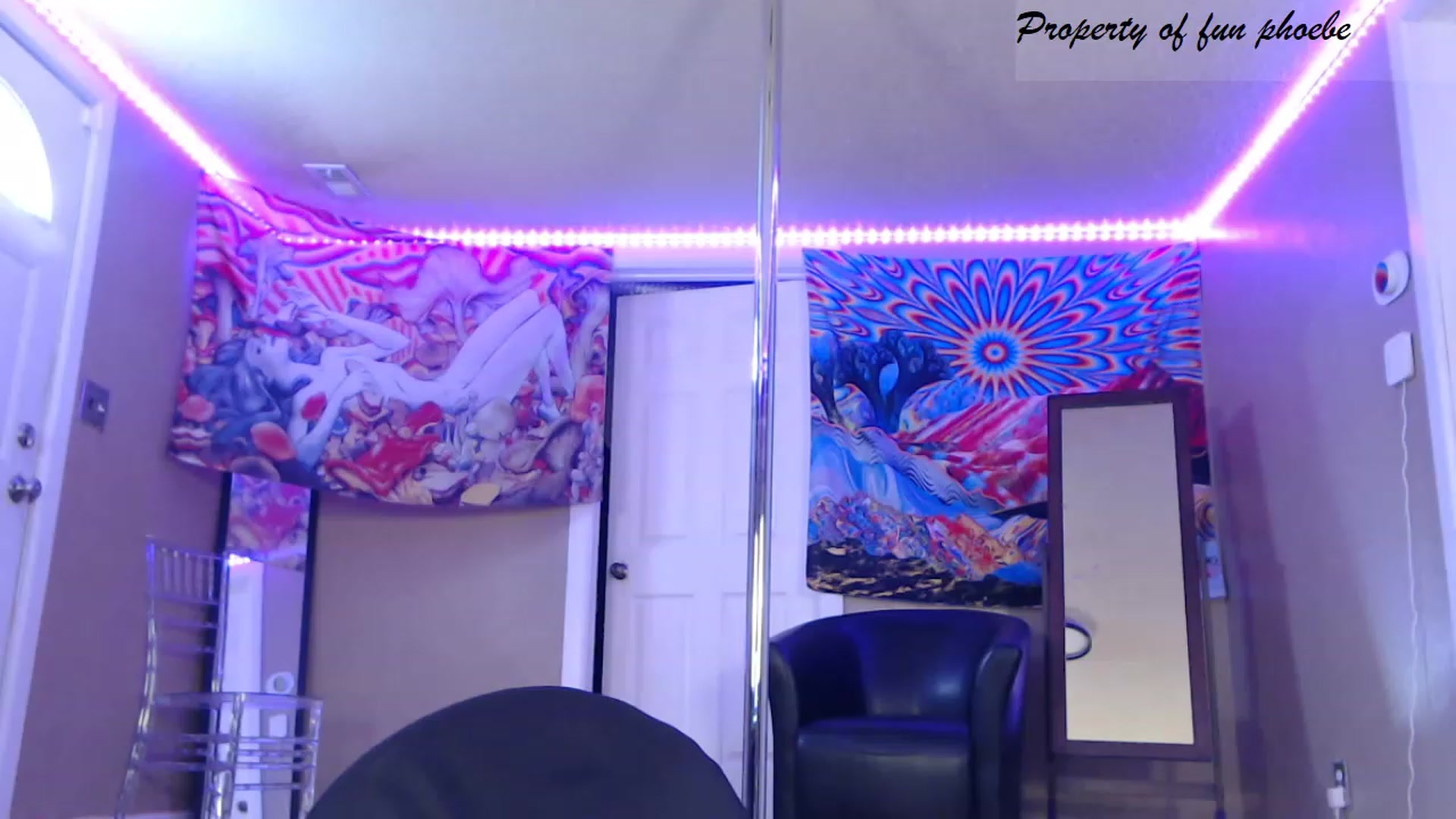 Gallery image thumbnail from Fun_Phoebe's myfreecams stream on, 10/21/2023, 17:41 image 20 of 20