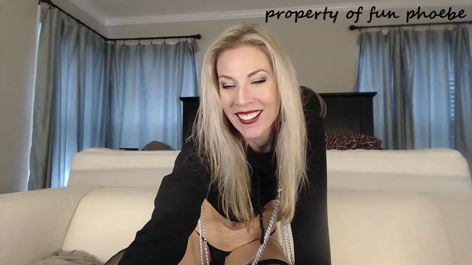 Gallery image thumbnail from Fun_Phoebe's myfreecams stream on, 10/28/2023, 15:39 image 19 of 20