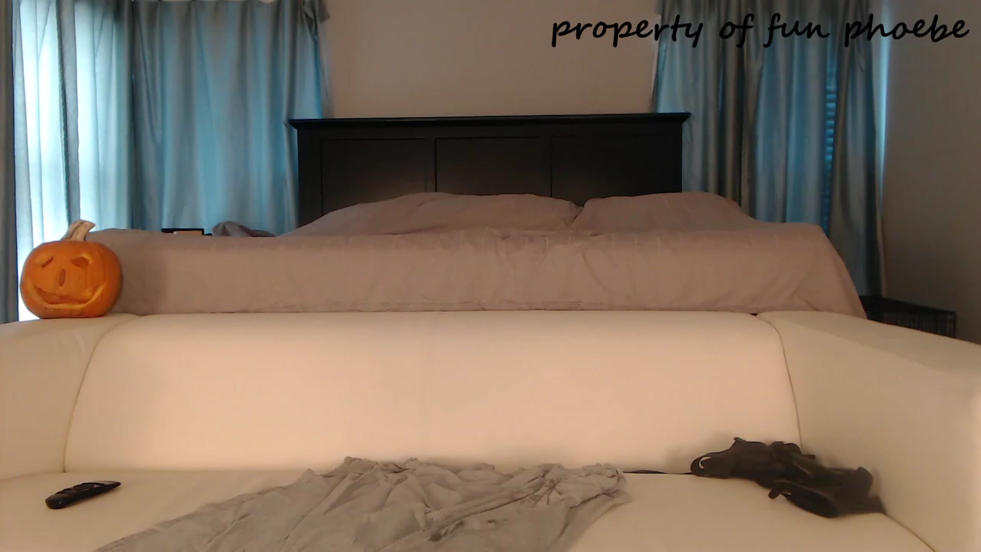 Gallery image thumbnail from Fun_Phoebe's myfreecams stream on, 10/31/2023, 20:13 image 9 of 20