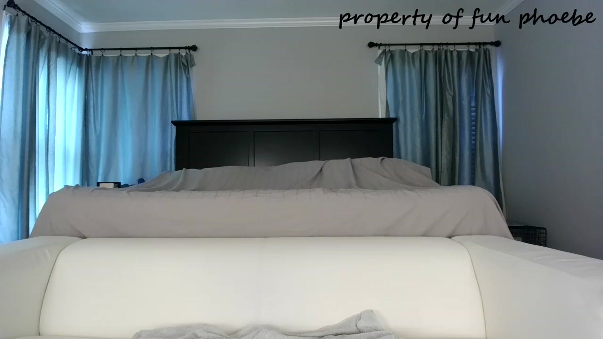 Gallery image thumbnail from Fun_Phoebe's myfreecams stream on, 11/14/2023, 17:11 image 15 of 20