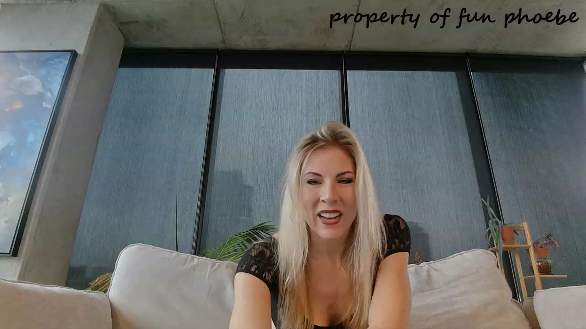 Gallery image thumbnail from Fun_Phoebe's myfreecams stream on, 11/20/2023, 20:24 image 1 of 20