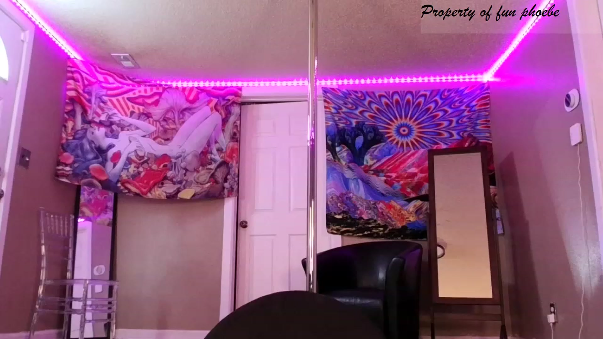 Gallery image thumbnail from Fun_Phoebe's myfreecams stream on, 11/26/2023, 17:33 image 1 of 20
