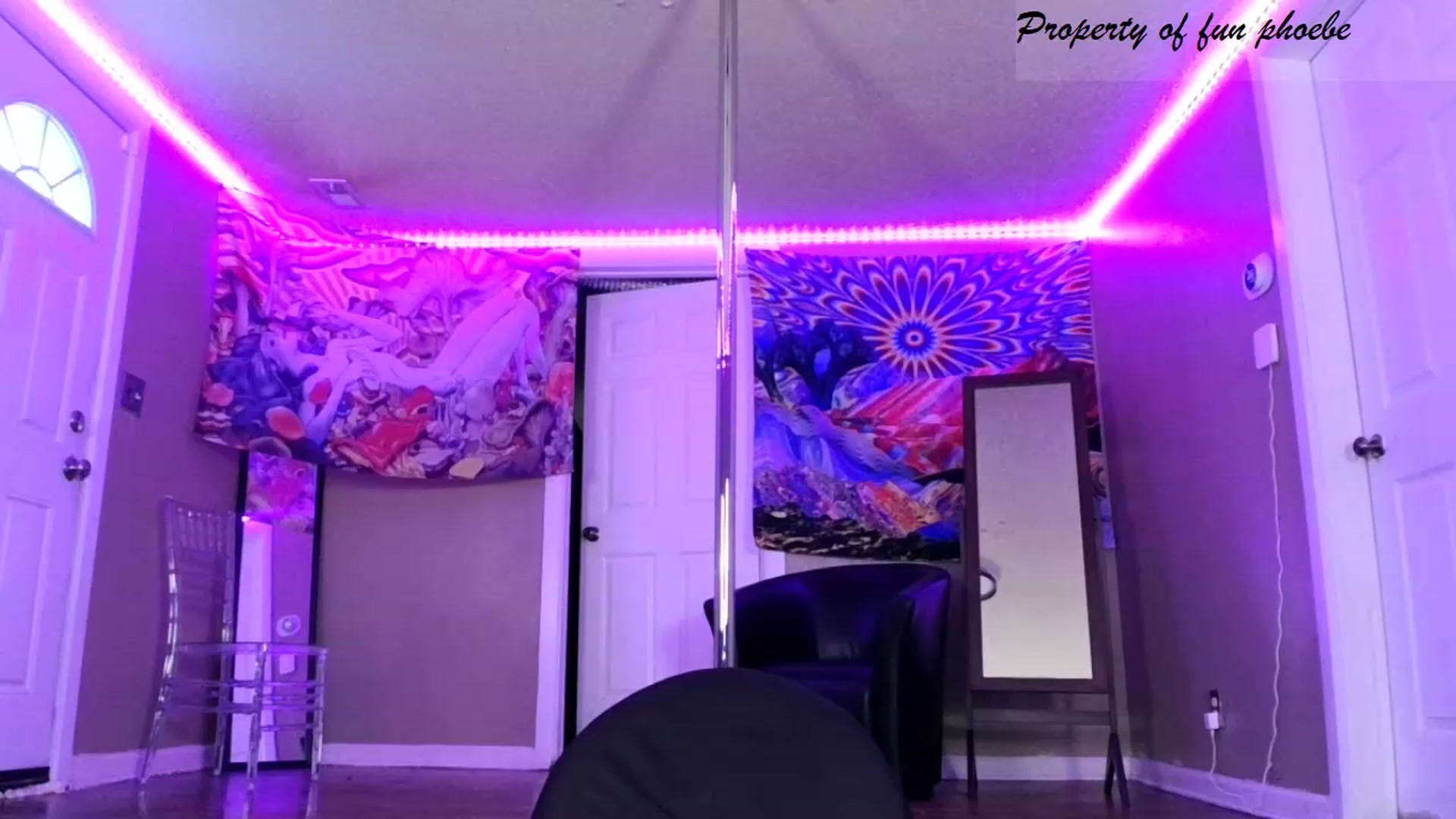 Gallery image thumbnail from Fun_Phoebe's myfreecams stream on, 12/02/2023, 18:29 image 6 of 20
