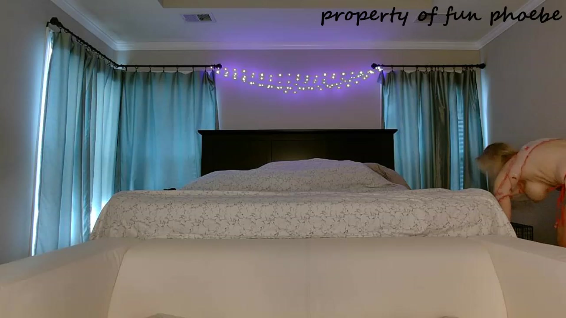 Gallery image thumbnail from Fun_Phoebe's myfreecams stream on, 01/02/2024, 17:53 image 17 of 20