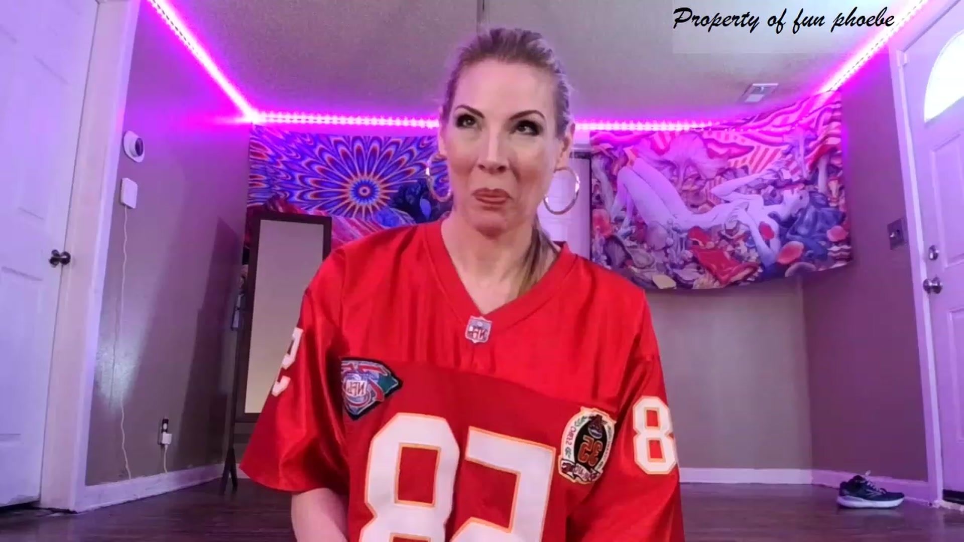 Gallery image thumbnail from Fun_Phoebe's myfreecams stream on, 01/28/2024, 17:26 image 3 of 20