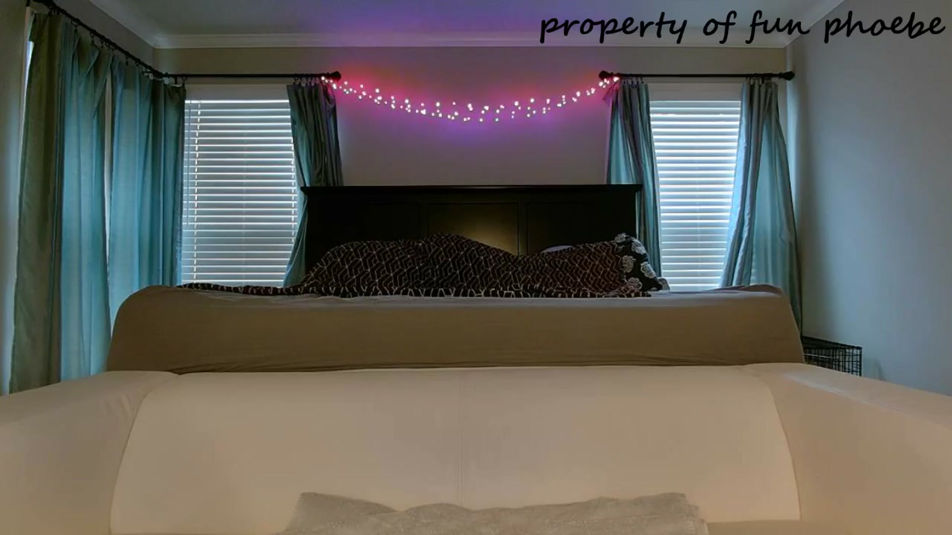 Gallery image thumbnail from Fun_Phoebe's myfreecams stream on, 04/02/2024, 17:08 image 16 of 20