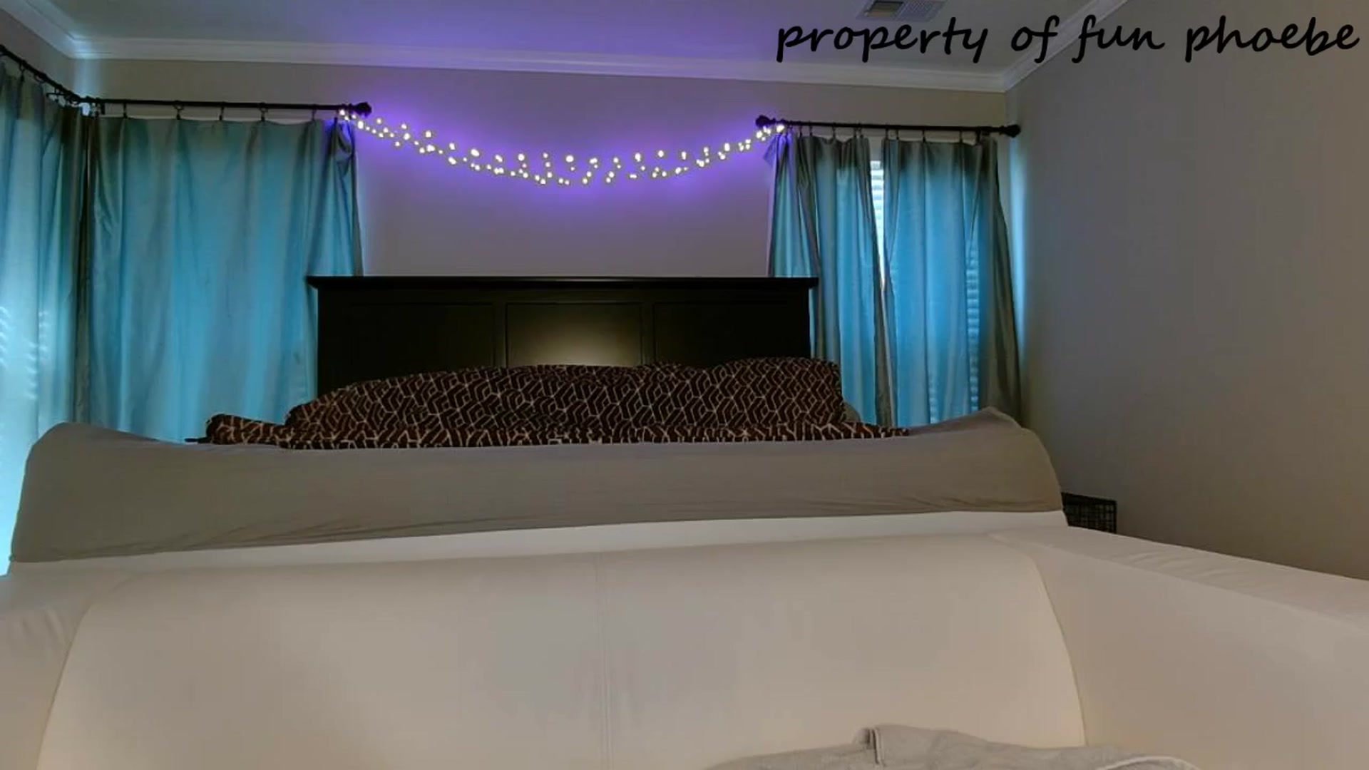 Gallery image thumbnail from Fun_Phoebe's myfreecams stream on, 04/09/2024, 19:28 image 2 of 20