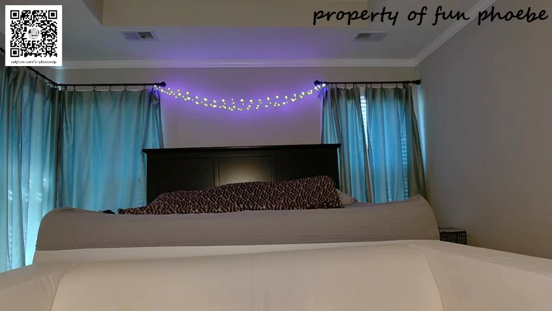 Gallery image thumbnail from Fun_Phoebe's myfreecams stream on, 04/16/2024, 19:16 image 4 of 20