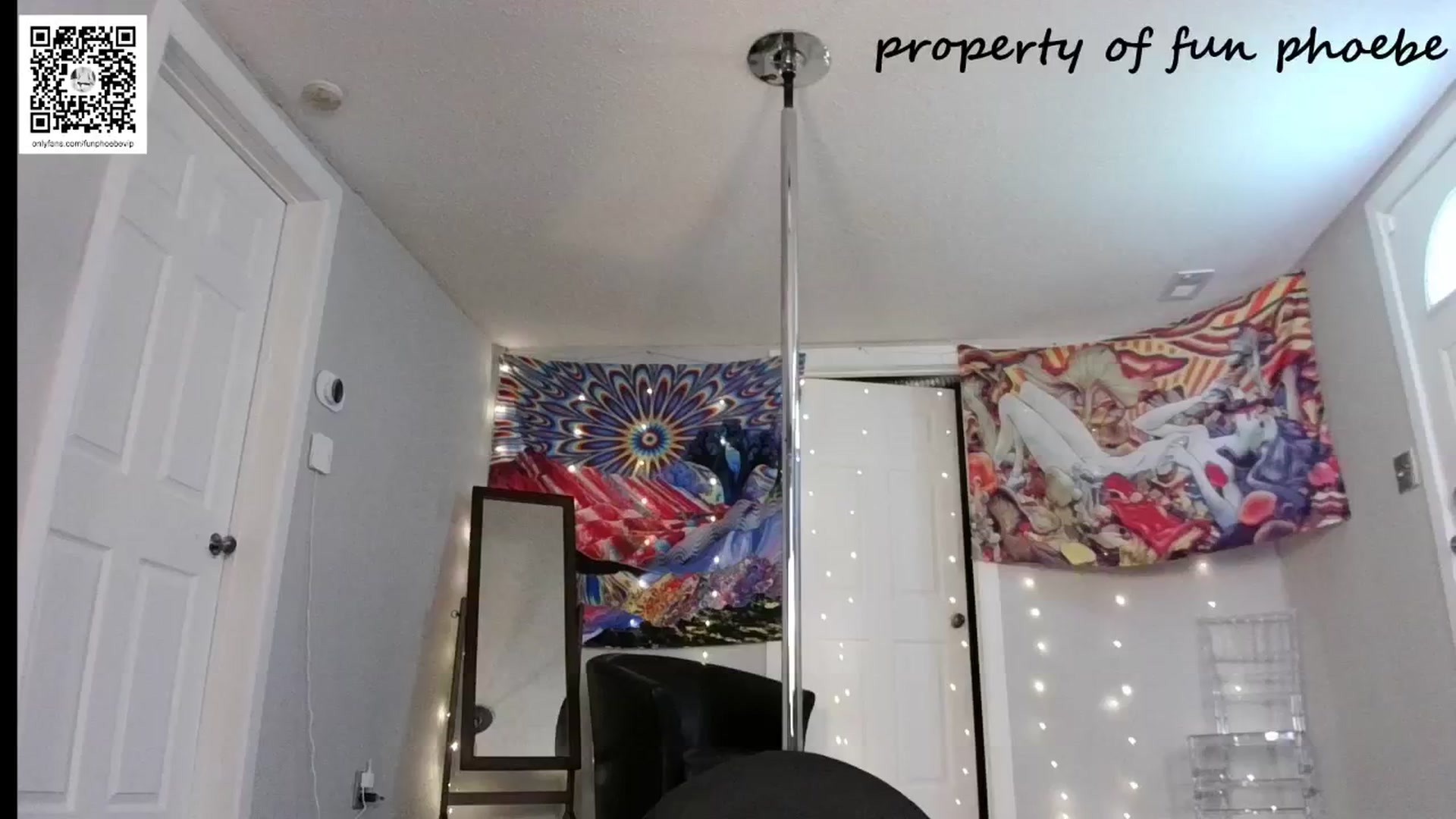 Gallery image thumbnail from Fun_Phoebe's myfreecams stream on, 07/17/2024, 20:05 image 9 of 20