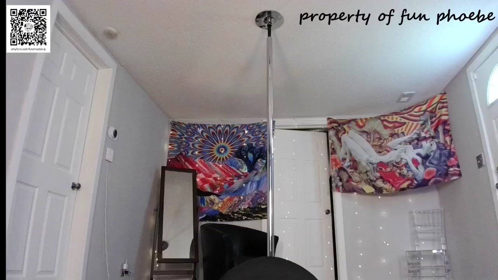Gallery image thumbnail from Fun_Phoebe's myfreecams stream on, 07/17/2024, 20:05 image 10 of 20