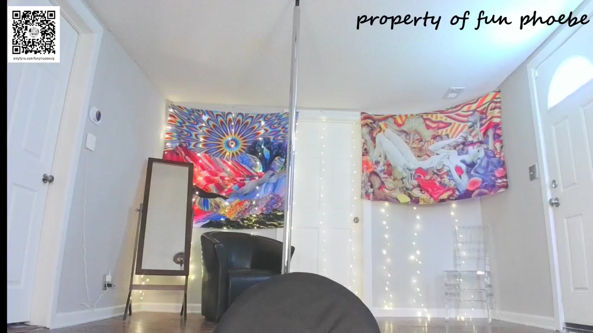 Gallery image thumbnail from Fun_Phoebe's myfreecams stream on, 08/05/2024, 17:48 image 15 of 20