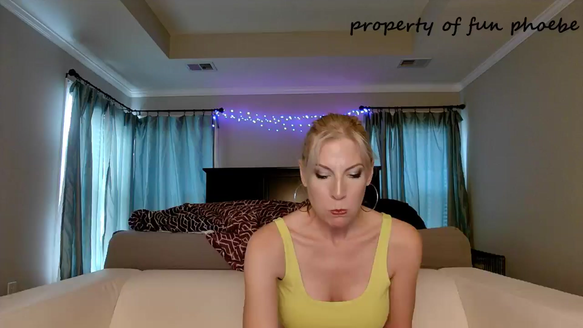 Gallery image thumbnail from Fun_Phoebe's myfreecams stream on, 10/23/2024, 18:58 image 9 of 20