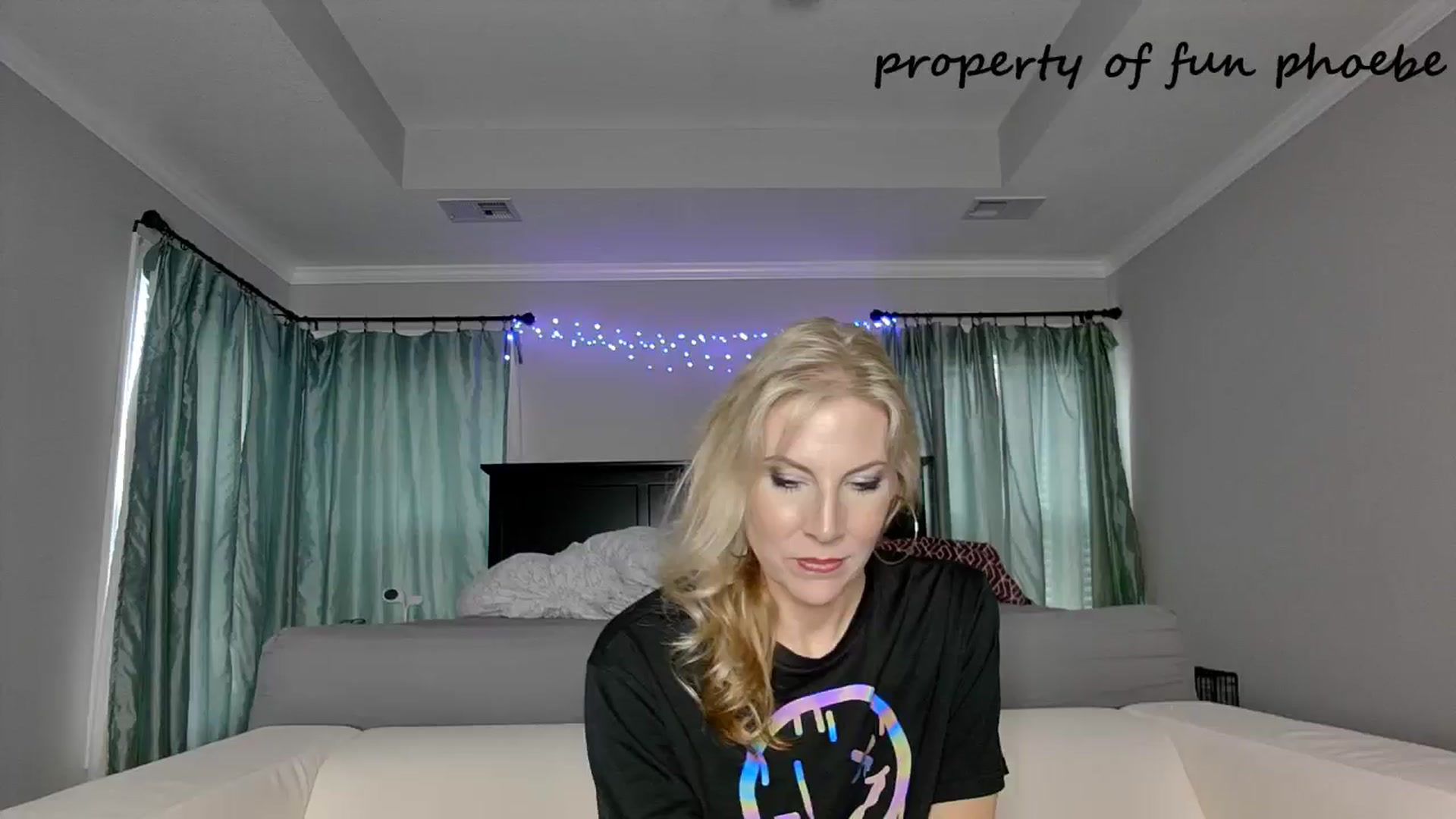 Gallery image thumbnail from Fun_Phoebe's myfreecams stream on, 11/05/2024, 20:23 image 3 of 20