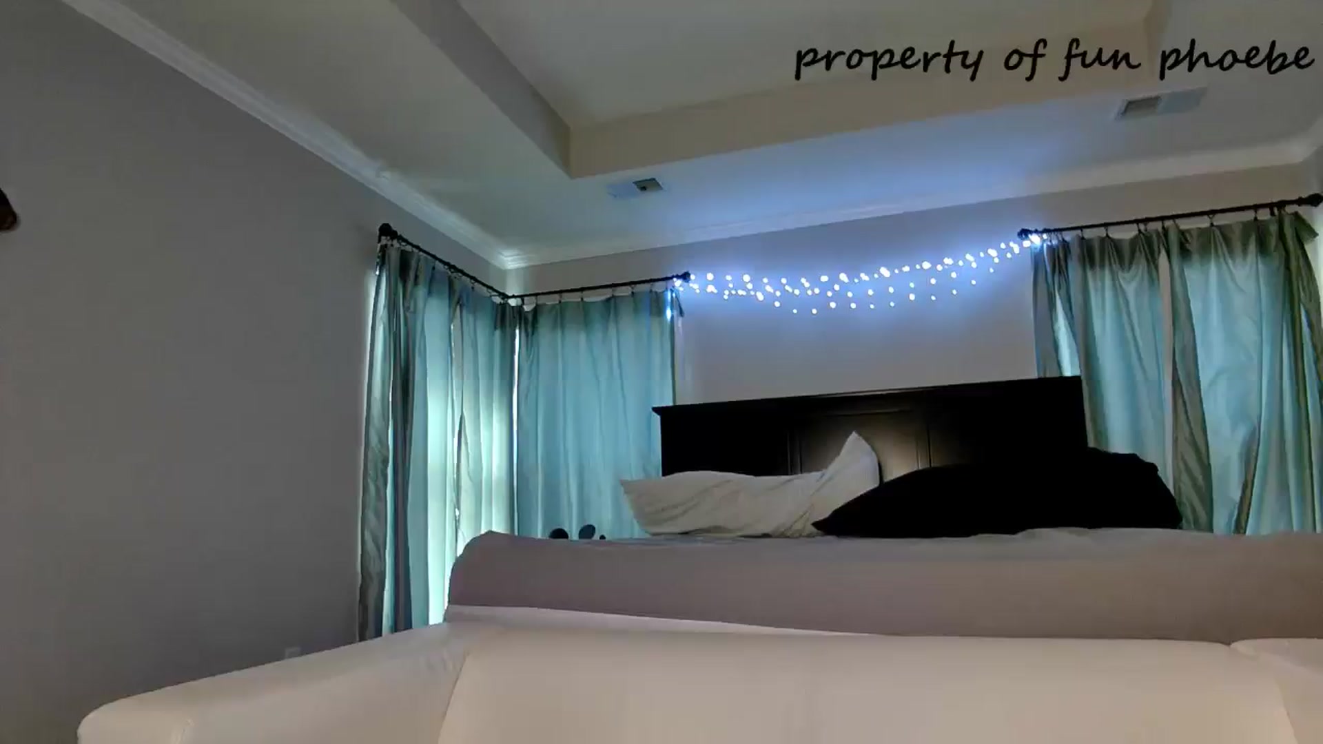 Gallery image thumbnail from Fun_Phoebe's myfreecams stream on, 03/10/2025, 18:01 image 1 of 20