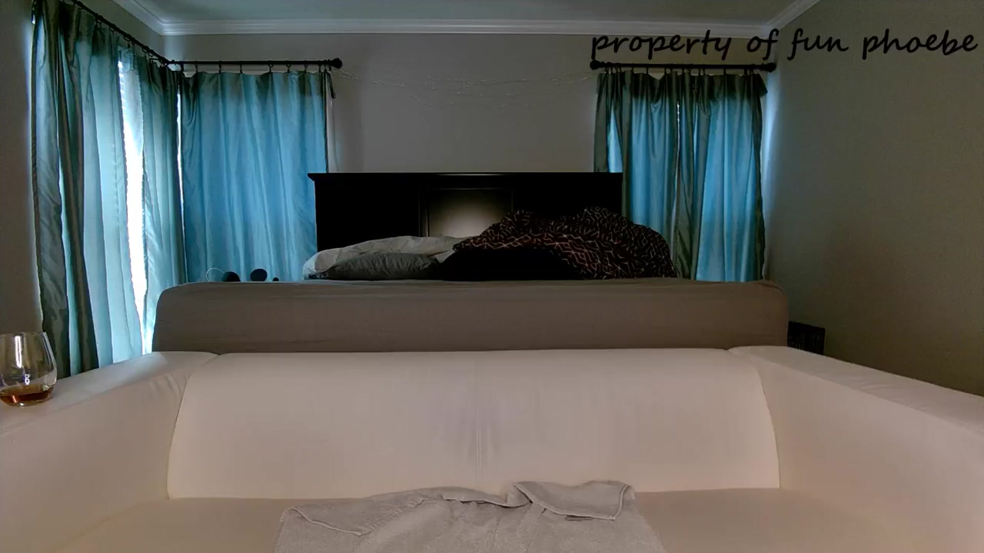Gallery image thumbnail from Fun_Phoebe's myfreecams stream on, 03/13/2025, 19:11 image 17 of 20