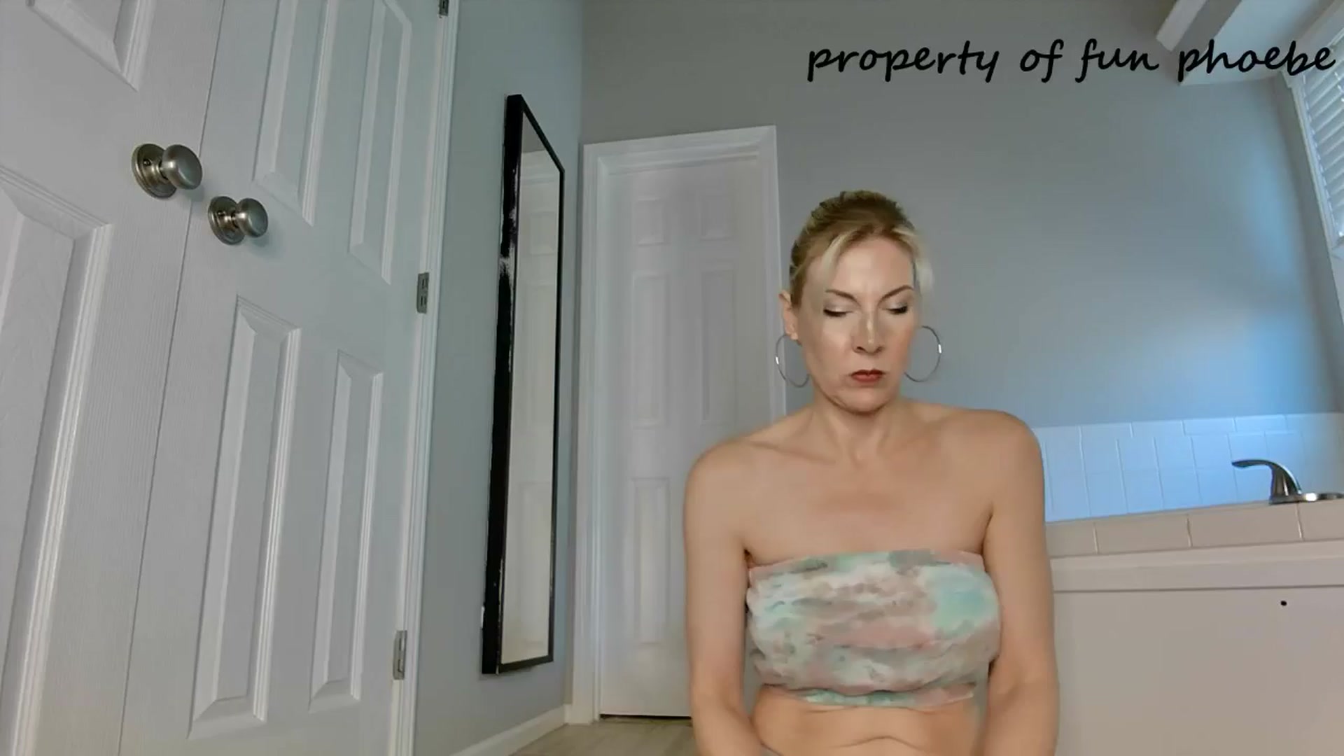 Gallery image thumbnail from Fun_Phoebe's myfreecams stream on, 04/06/2025, 20:14 image 2 of 20