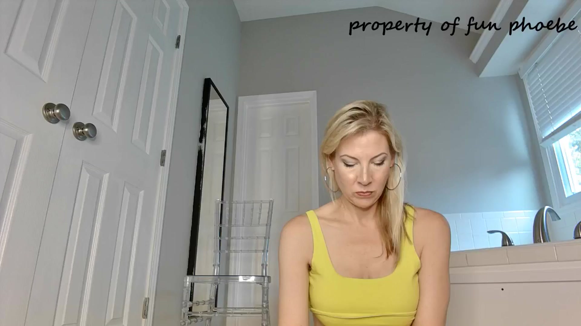 Gallery image thumbnail from Fun_Phoebe's myfreecams stream on, 04/13/2025, 15:17 image 10 of 20