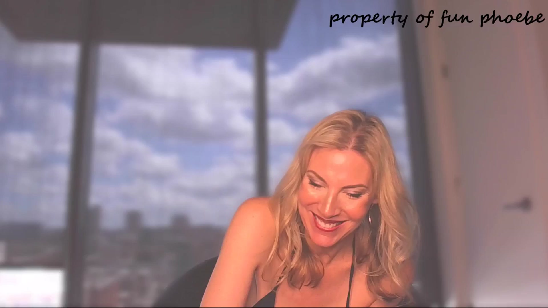 Gallery image thumbnail from Fun_Phoebe's myfreecams stream on, 05/01/2025, 20:49 image 1 of 20