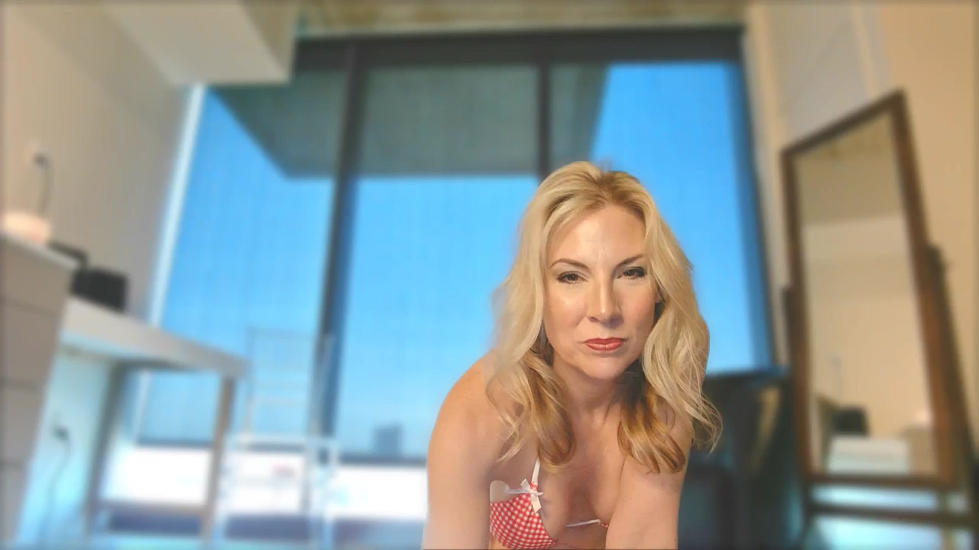 Gallery image thumbnail from Fun_Phoebe's myfreecams stream on, 05/10/2025, 16:19 image 18 of 20