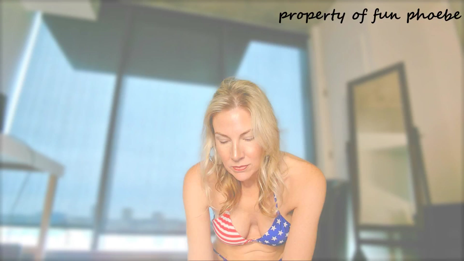 Gallery image thumbnail from Fun_Phoebe's myfreecams stream on, 05/26/2025, 18:09 image 17 of 20