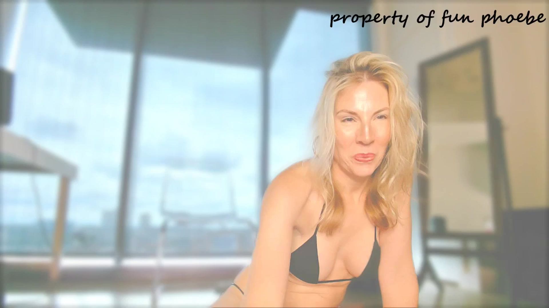 Gallery image thumbnail from Fun_Phoebe's myfreecams stream on, 05/29/2025, 19:32 image 8 of 20