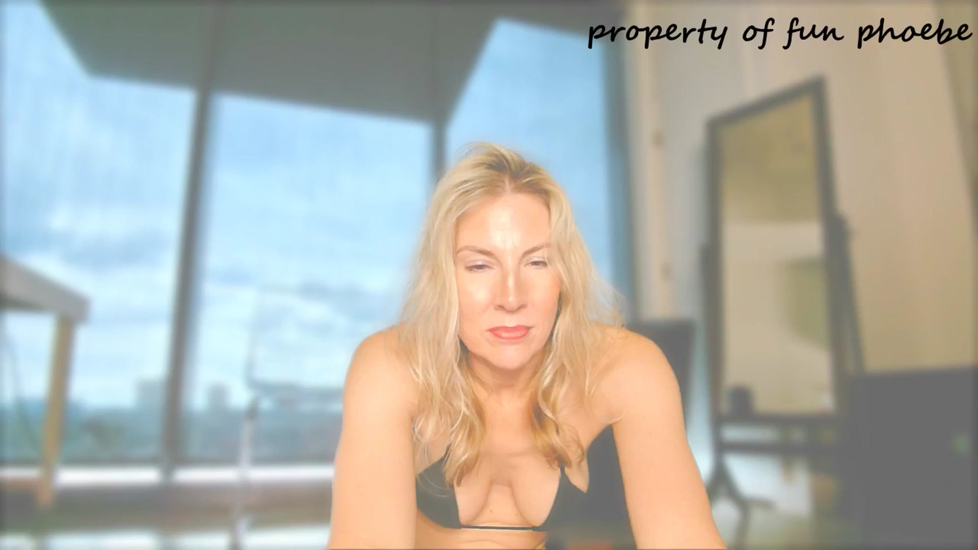 Gallery image thumbnail from Fun_Phoebe's myfreecams stream on, 05/29/2025, 19:32 image 20 of 20