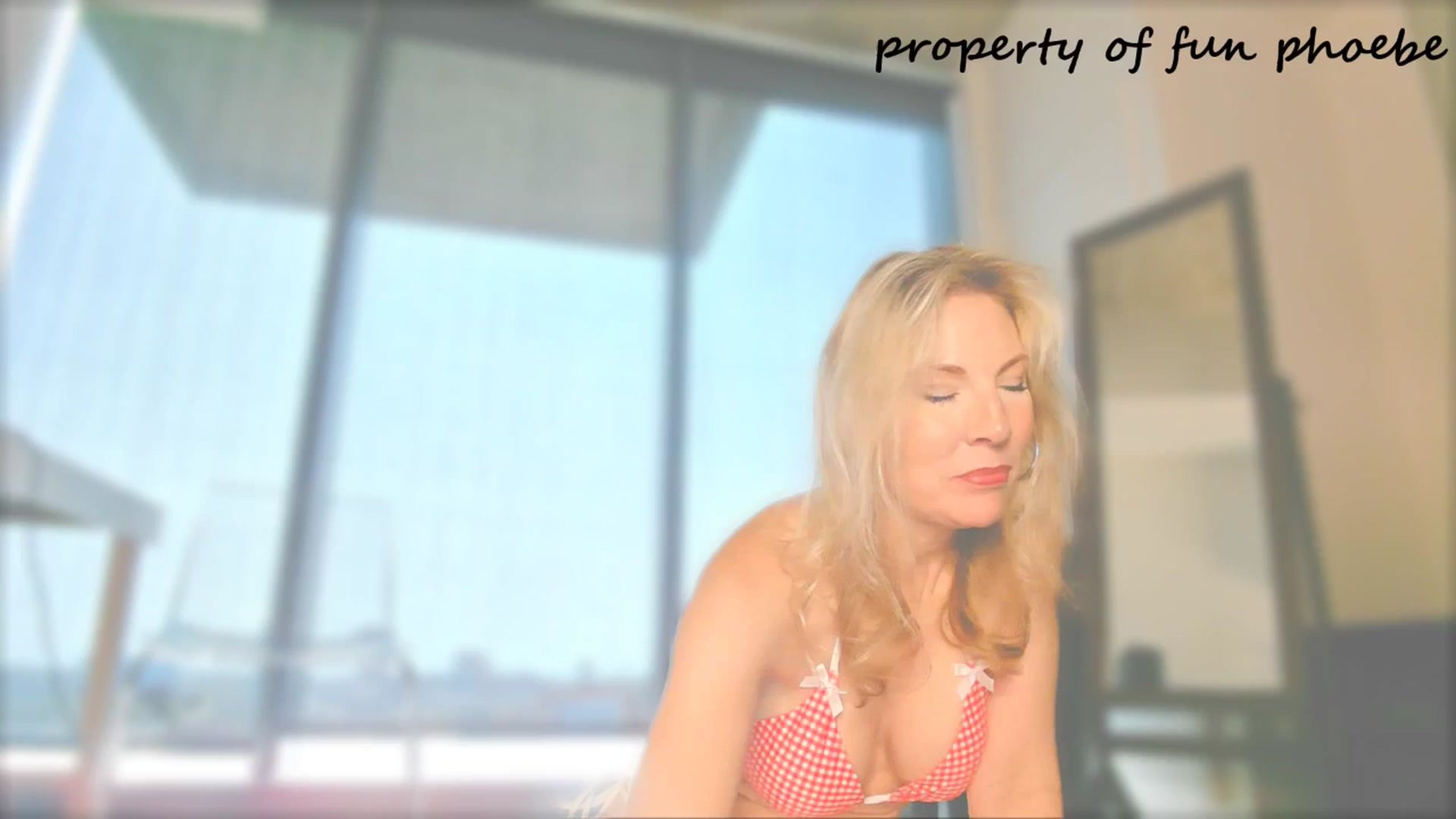 Gallery image thumbnail from Fun_Phoebe's myfreecams stream on, 05/31/2025, 18:49 image 3 of 20