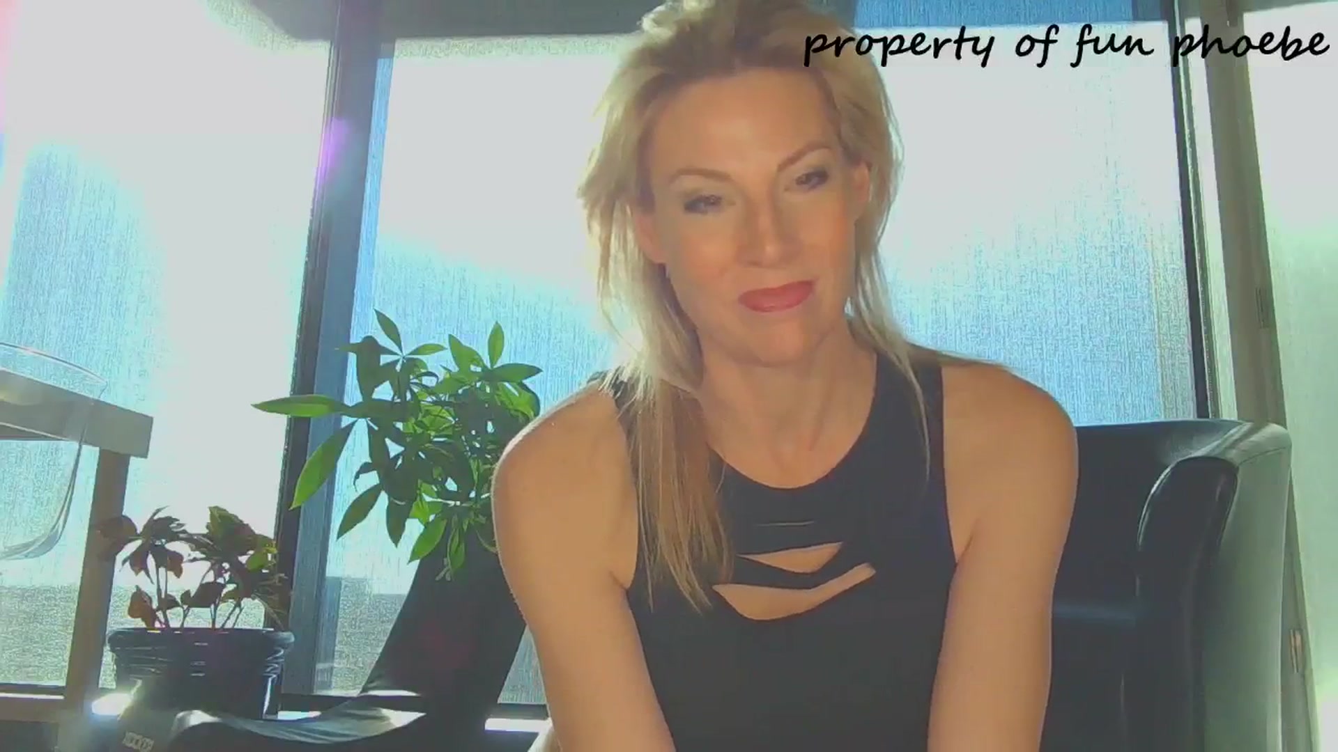 Gallery image thumbnail from Fun_Phoebe's myfreecams stream on, 01/11/2026, 16:44 image 3 of 20