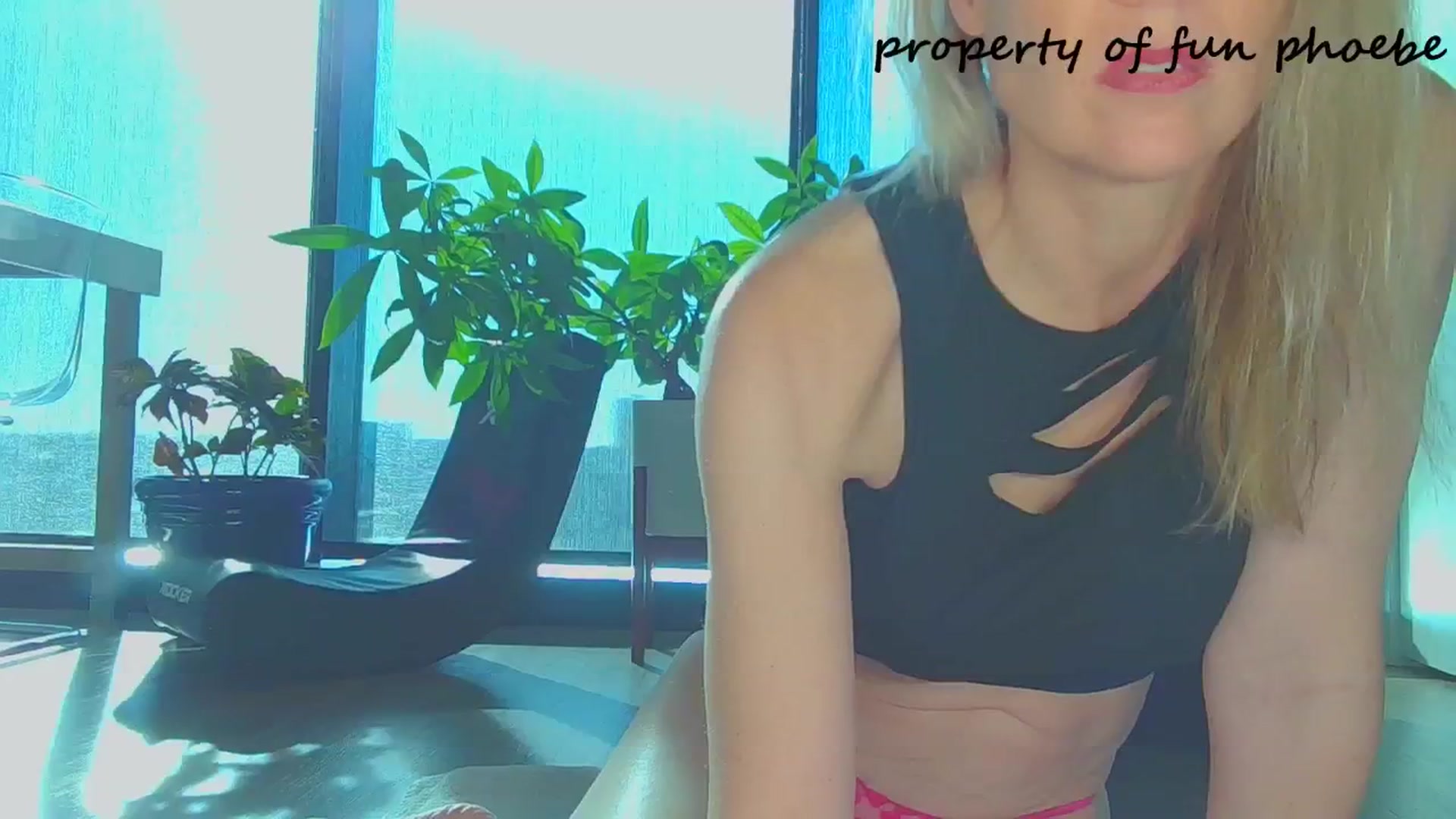 Gallery image thumbnail from Fun_Phoebe's myfreecams stream on, 01/11/2026, 16:44 image 11 of 20