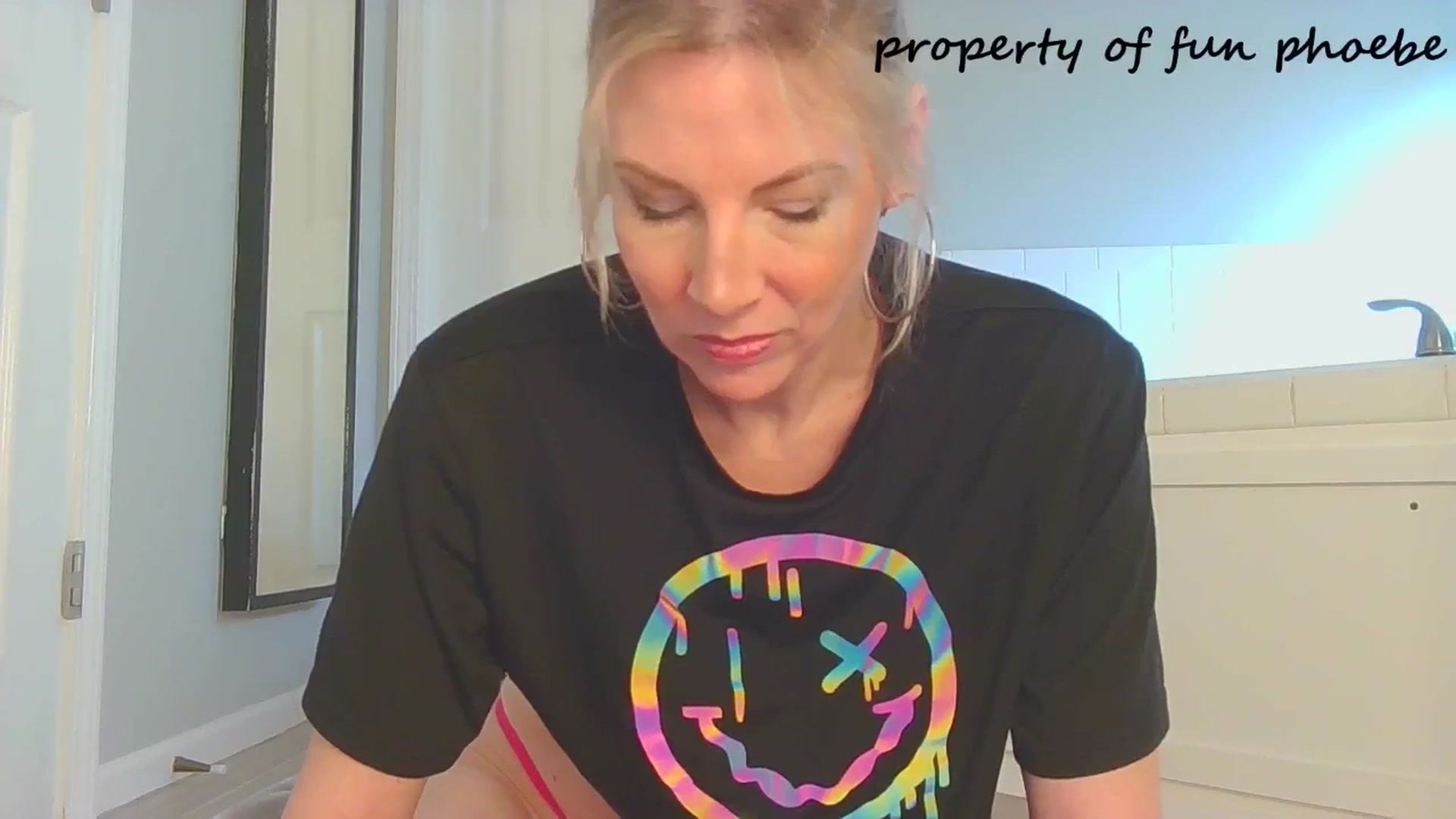 Gallery image thumbnail from Fun_Phoebe's myfreecams stream on, 01/22/2026, 17:41 image 18 of 20