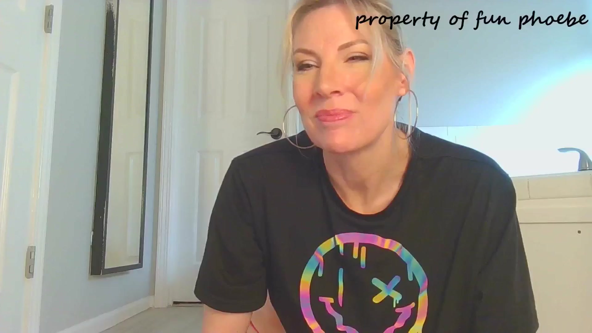 Gallery image thumbnail from Fun_Phoebe's myfreecams stream on, 01/22/2026, 17:41 image 4 of 20