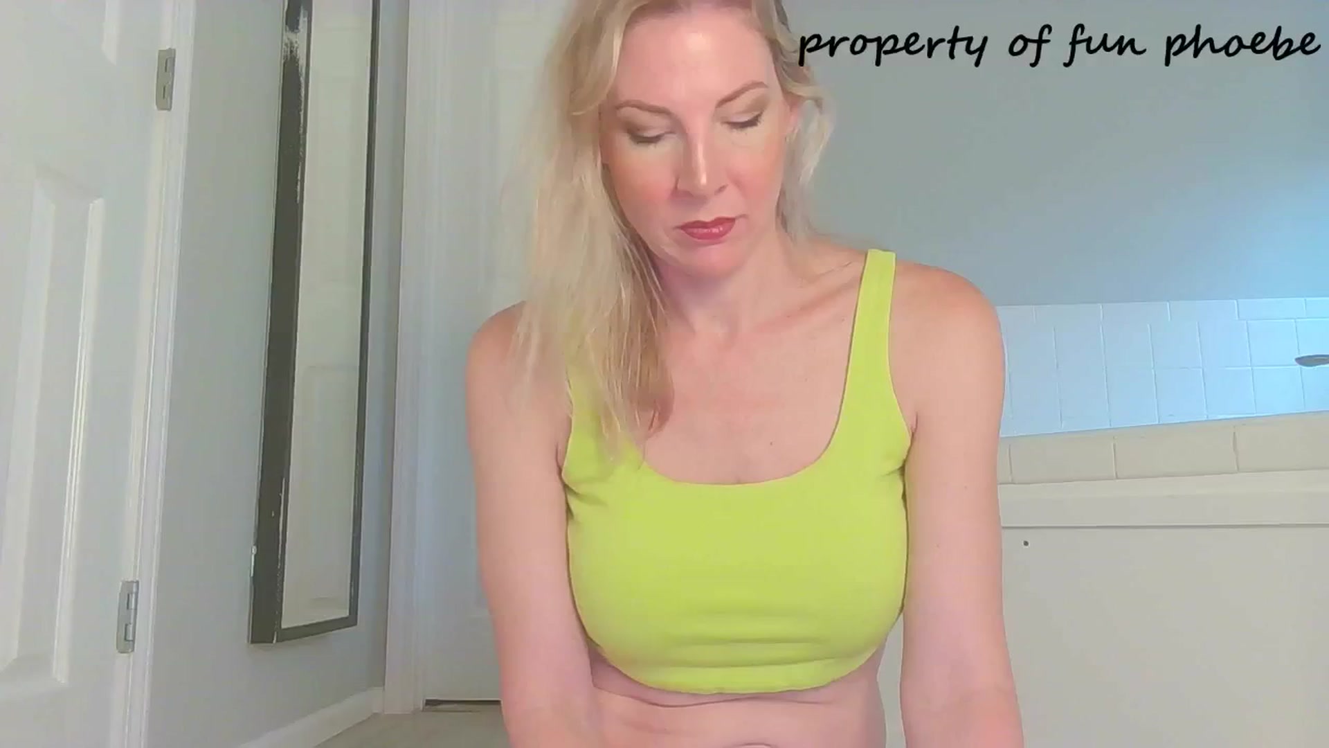 Gallery image thumbnail from Fun_Phoebe's myfreecams stream on, 04/12/2026, 13:13 image 17 of 20