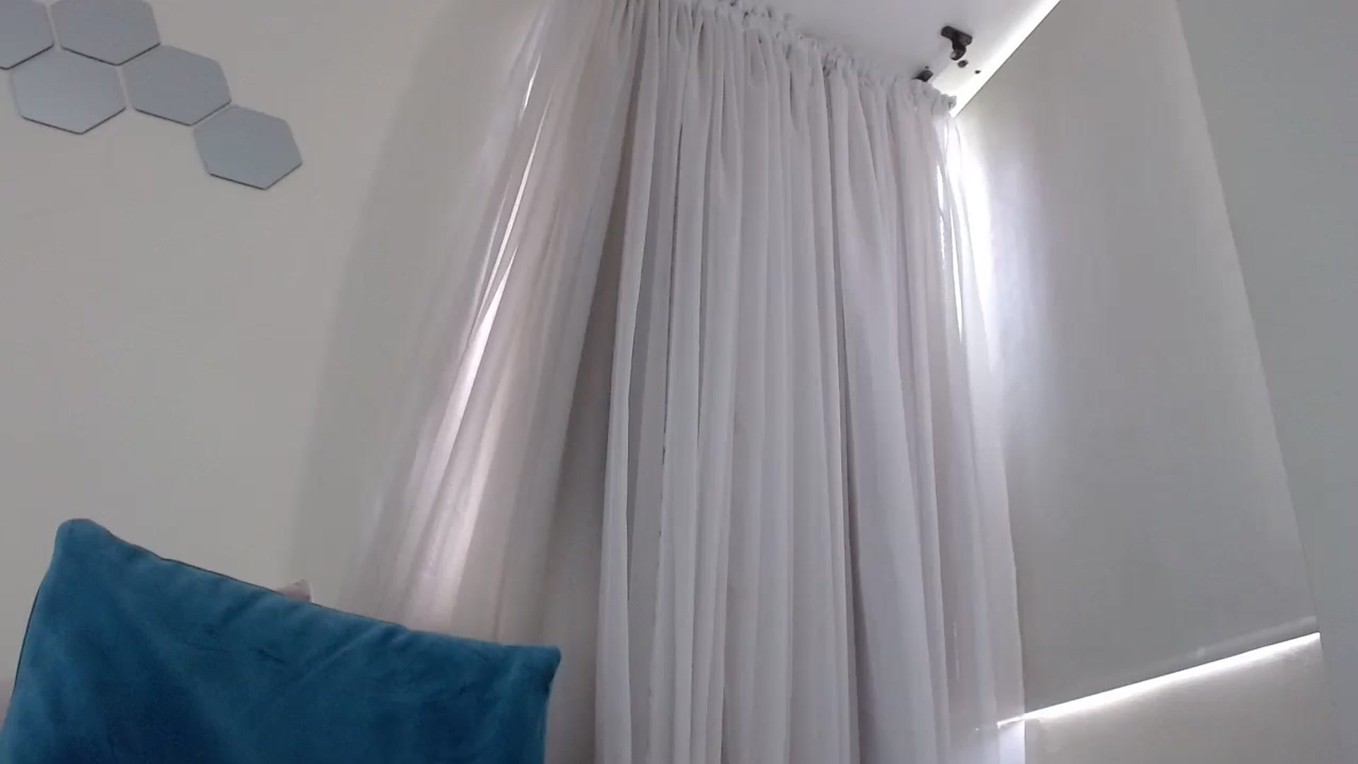 Gallery image thumbnail from Funky_Camille's myfreecams stream on, 06/08/2024, 20:14 image 11 of 20