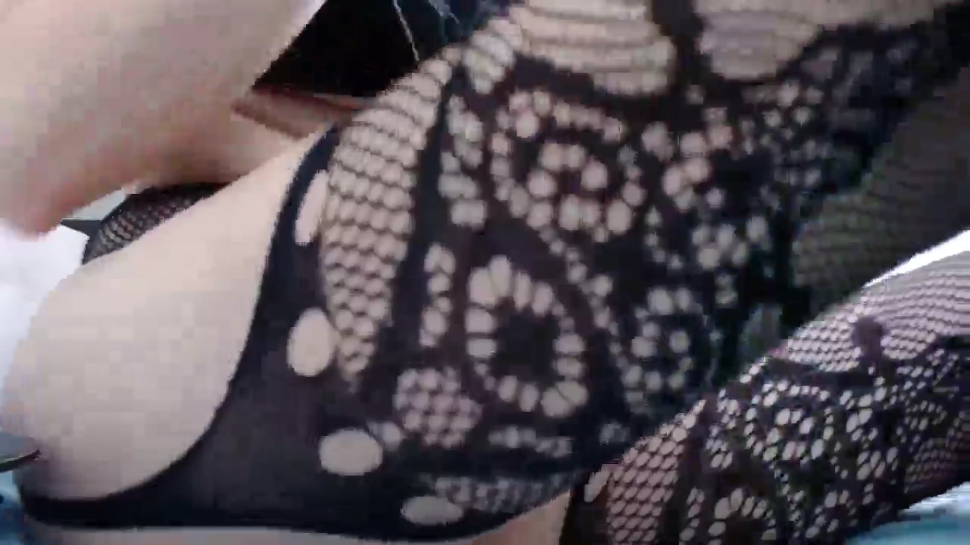 Gallery image thumbnail from Funky_Camille's myfreecams stream on, 06/26/2024, 19:41 image 9 of 20