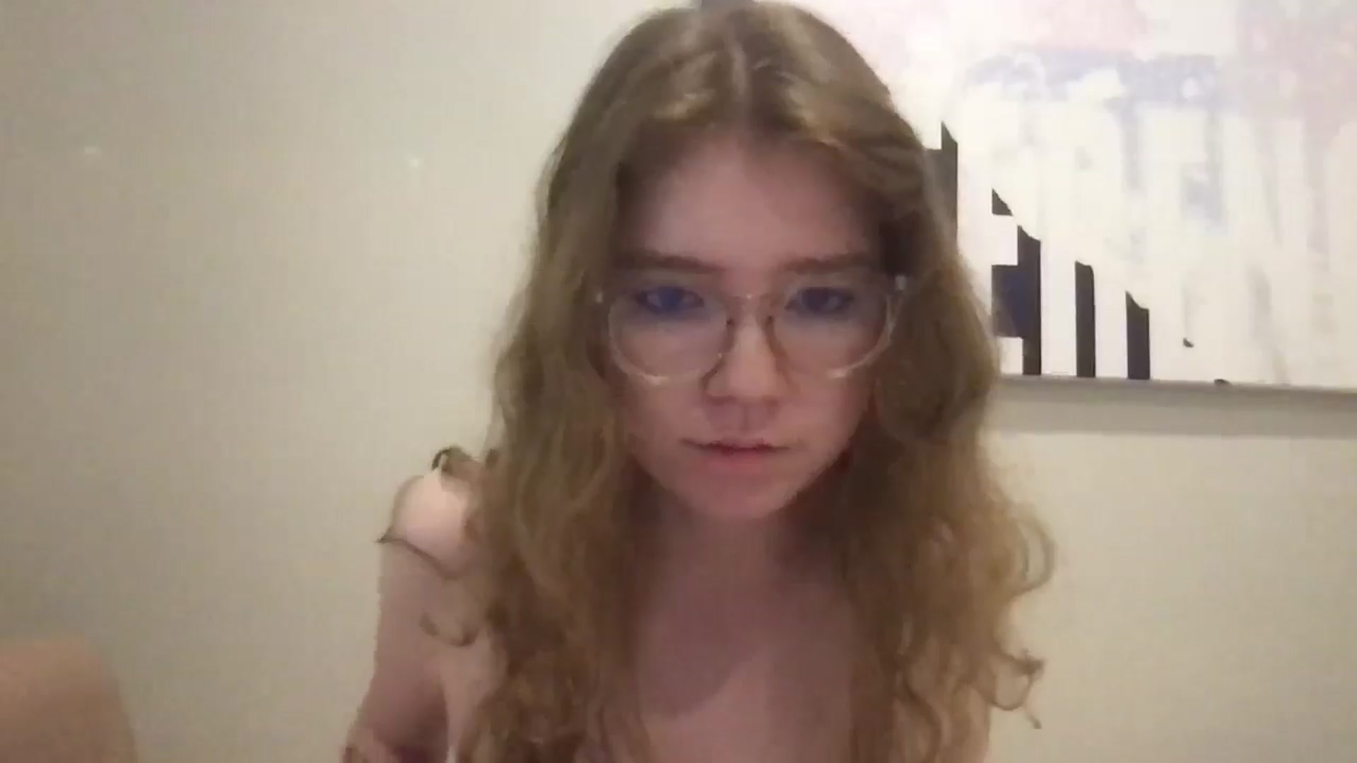 Gallery image thumbnail from FunnyGirlXD's myfreecams stream on, 10/15/2025, 09:51 image 5 of 20