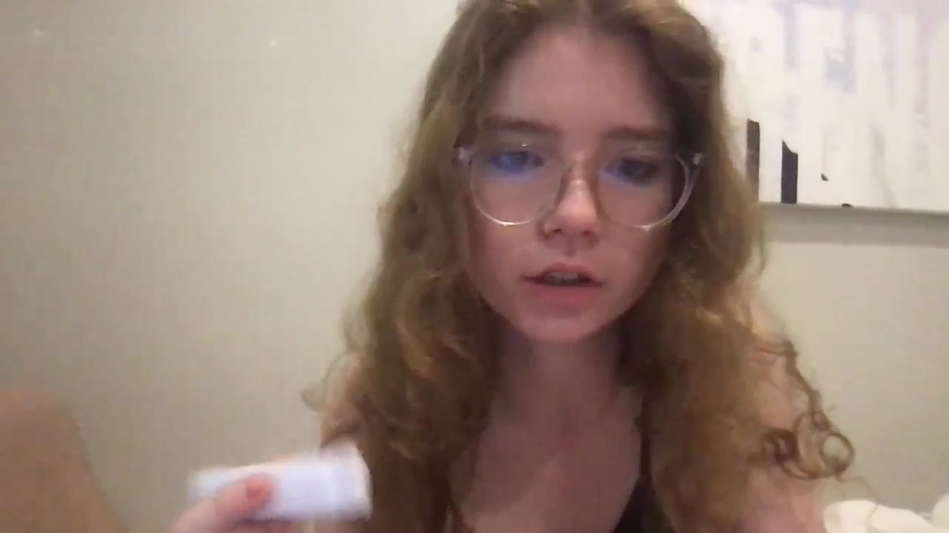 Gallery image thumbnail from FunnyGirlXD's myfreecams stream on, 10/15/2025, 09:51 image 19 of 20