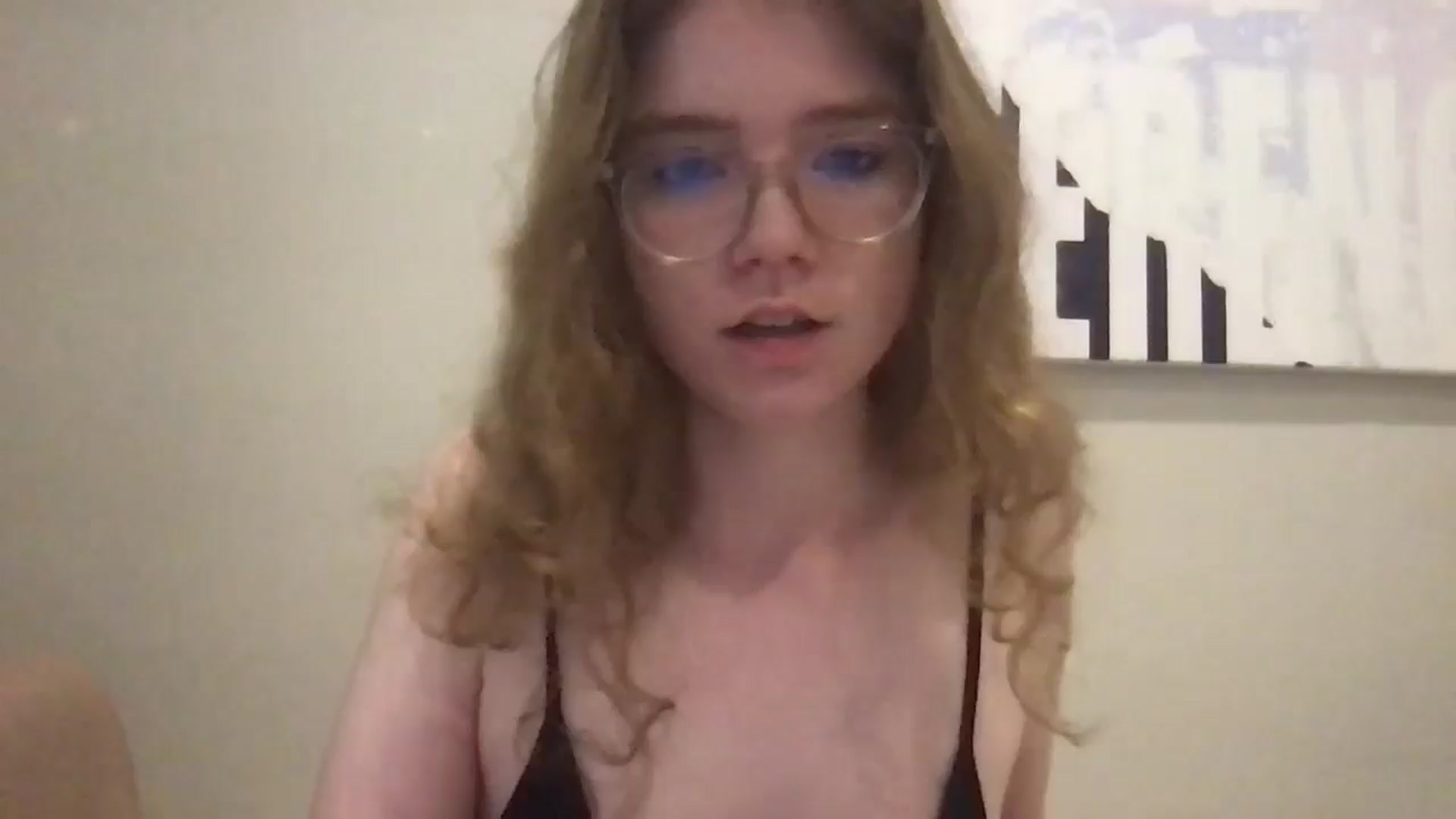 Gallery image thumbnail from FunnyGirlXD's myfreecams stream on, 10/15/2025, 09:51 image 3 of 20