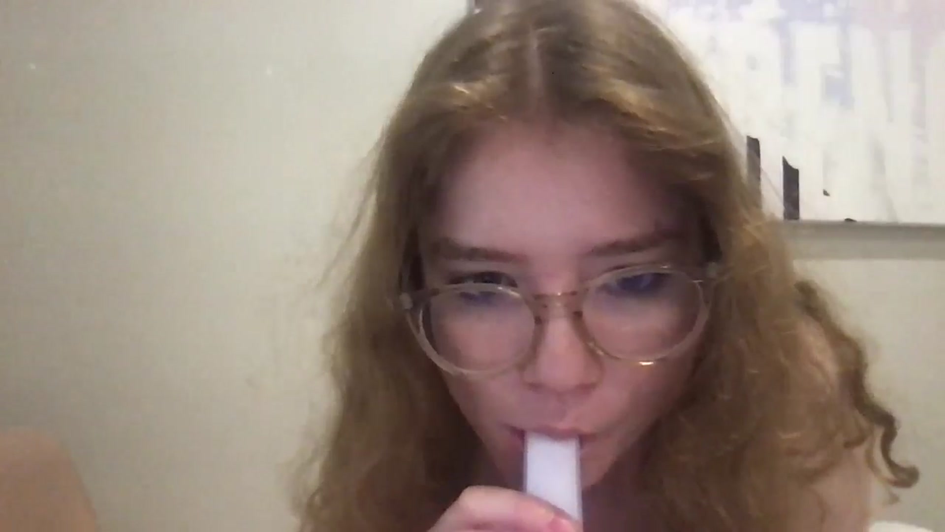 Gallery image thumbnail from FunnyGirlXD's myfreecams stream on, 10/15/2025, 09:51 image 18 of 20