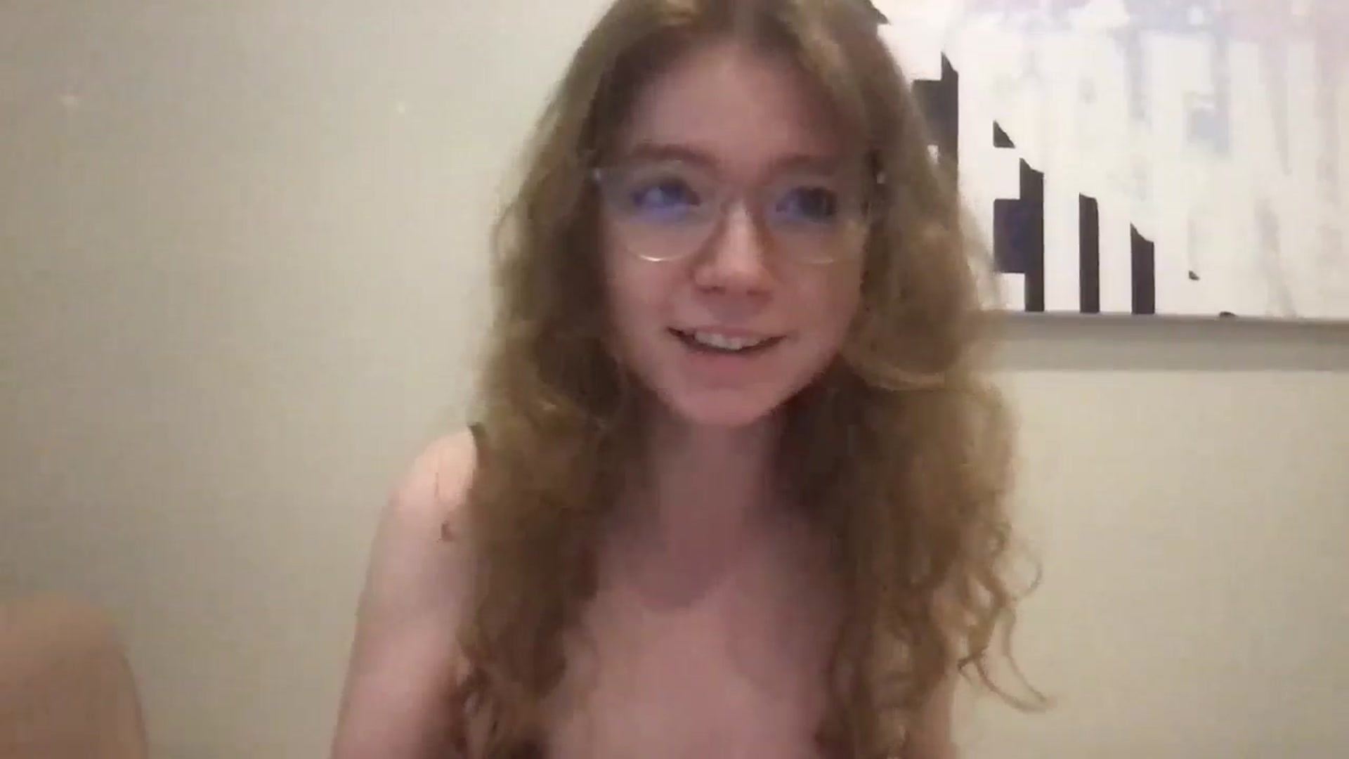 Gallery image thumbnail from FunnyGirlXD's myfreecams stream on, 10/15/2025, 09:51 image 15 of 20