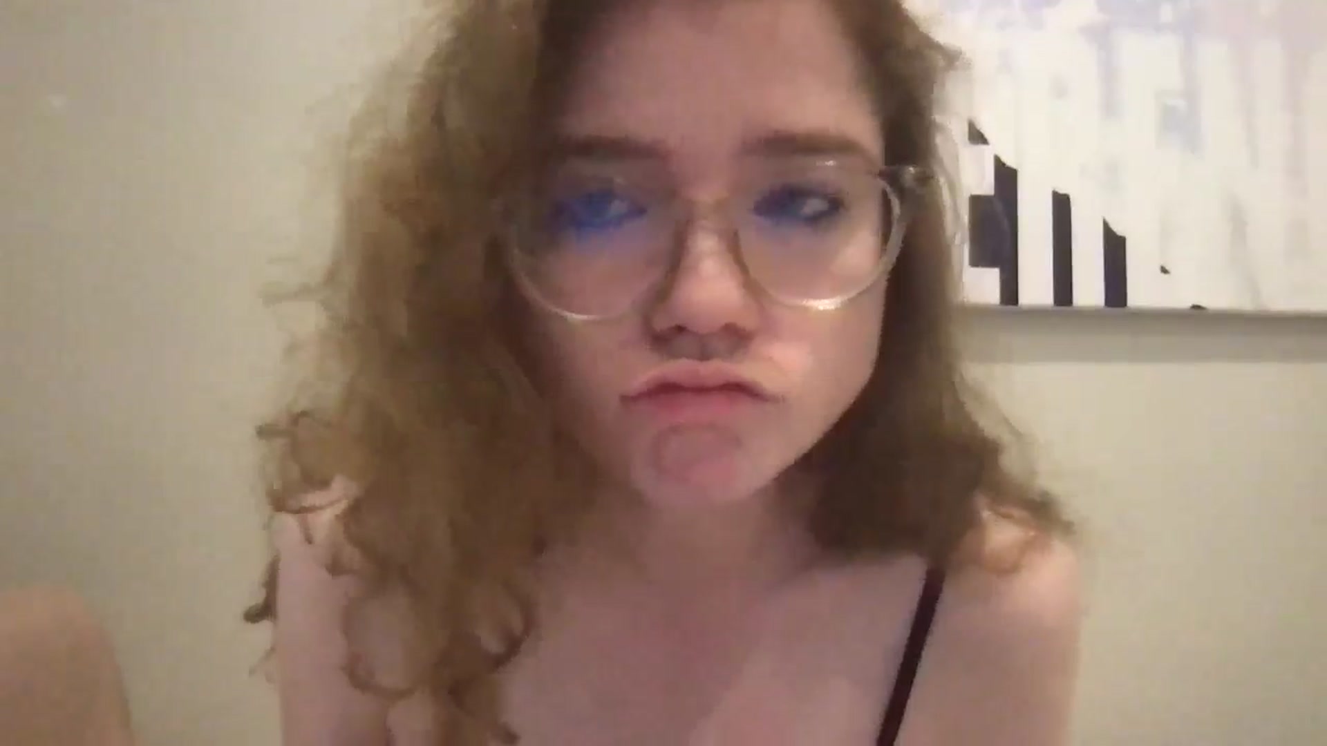 Gallery image thumbnail from FunnyGirlXD's myfreecams stream on, 10/15/2025, 09:51 image 12 of 20
