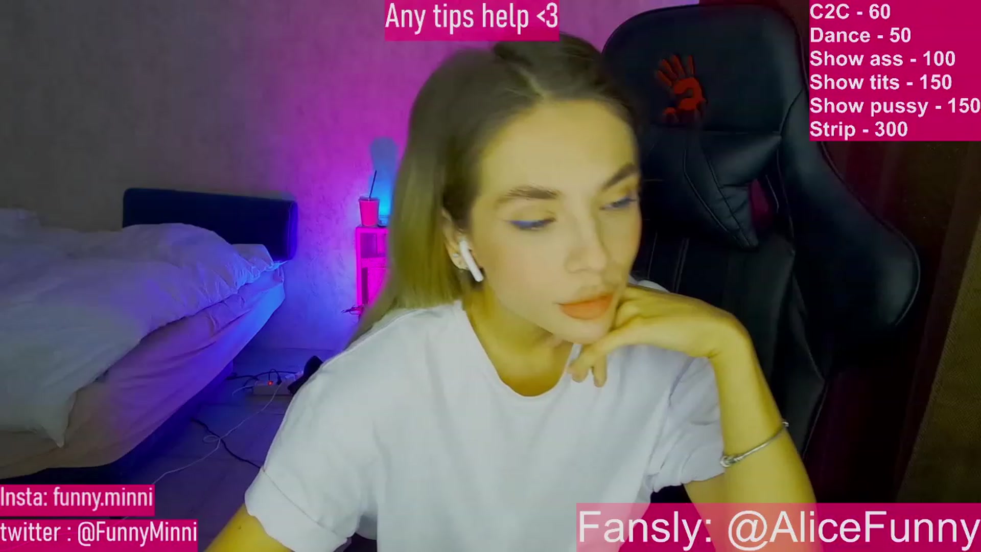 Gallery image thumbnail from FunnyMinni's myfreecams stream on, 12/08/2022, 07:32 image 7 of 20