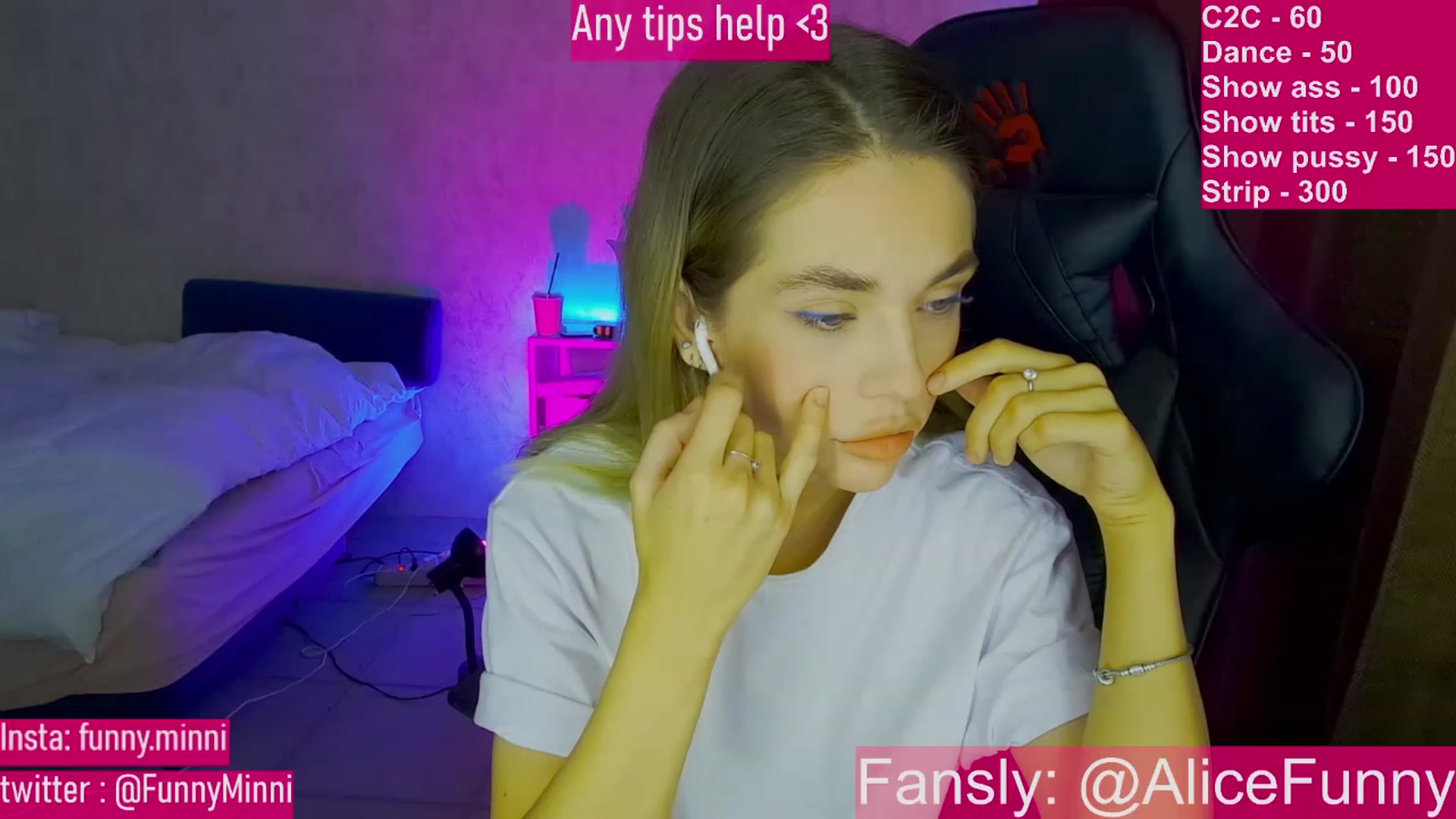 Gallery image thumbnail from FunnyMinni's myfreecams stream on, 12/08/2022, 07:32 image 8 of 20