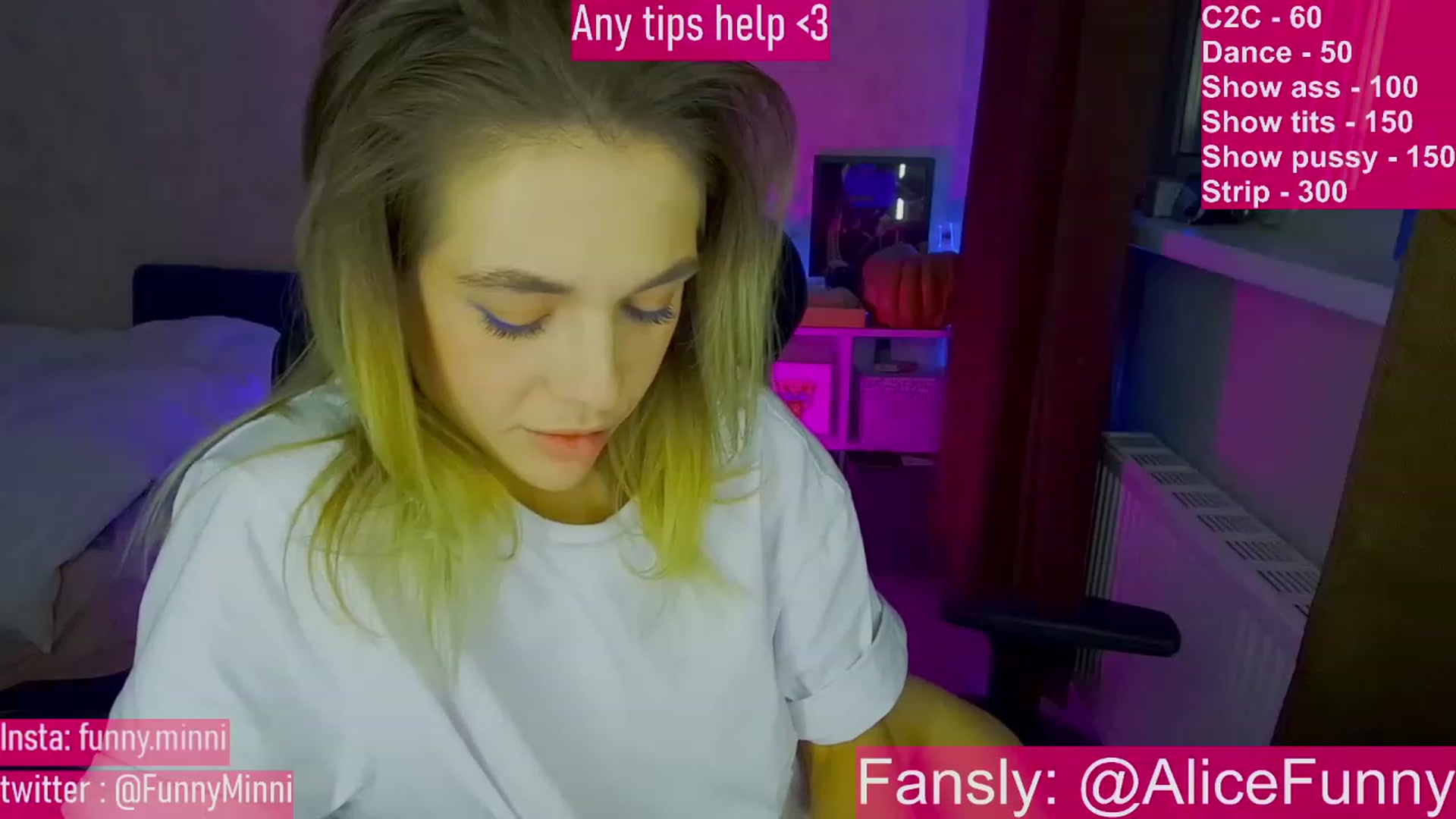 Gallery image thumbnail from FunnyMinni's myfreecams stream on, 12/08/2022, 16:23 image 12 of 20
