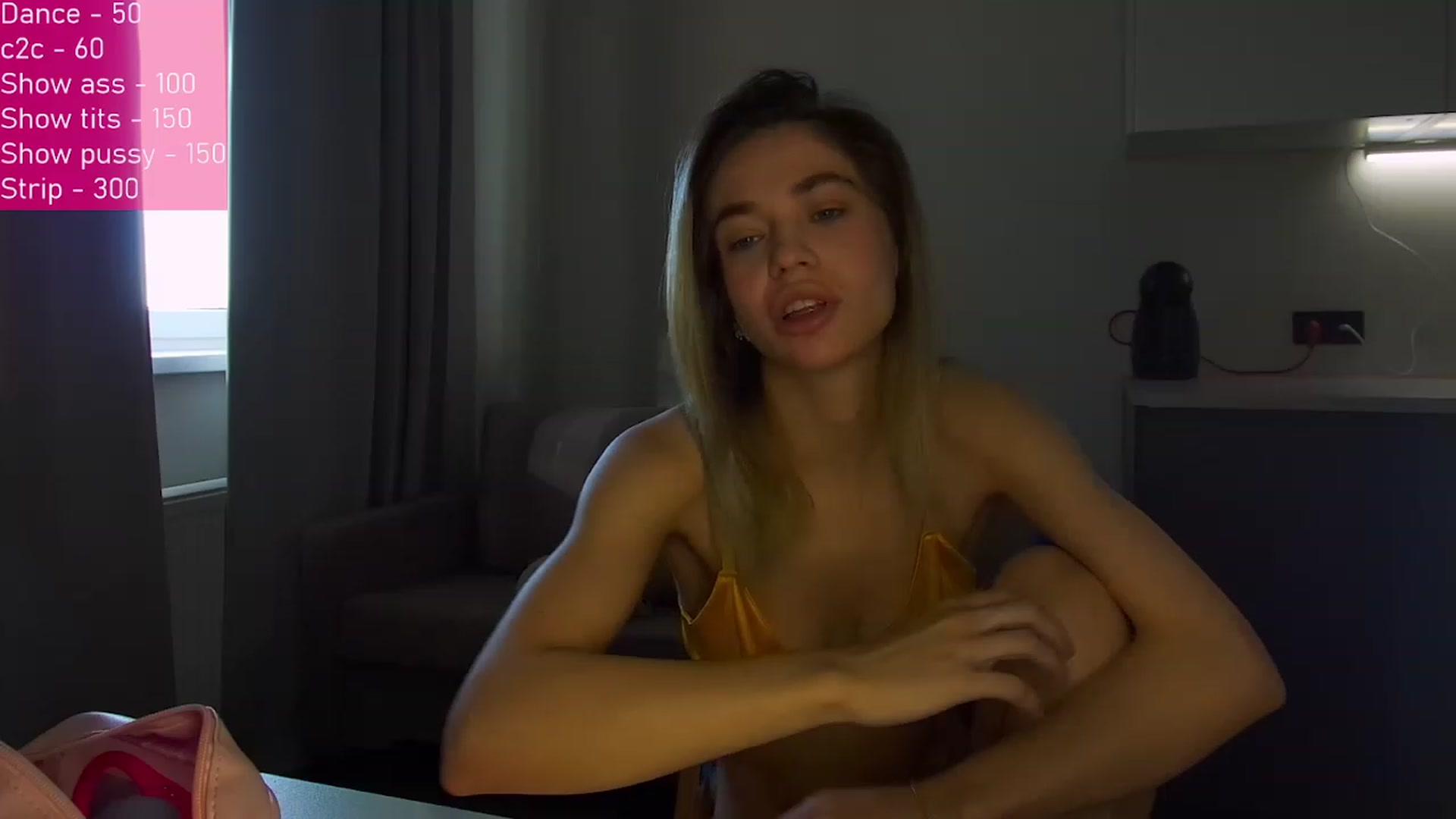Gallery image thumbnail from FunnyMinni's myfreecams stream on, 12/11/2022, 08:35 image 11 of 20