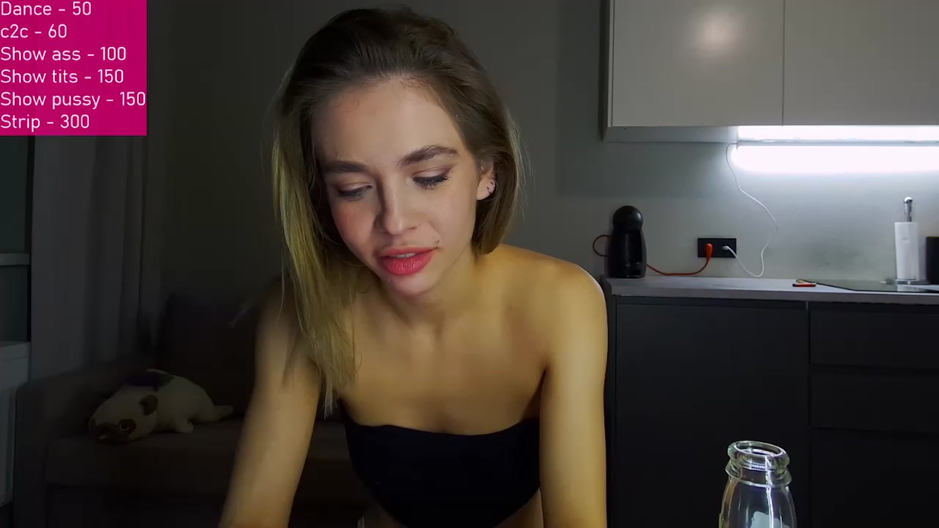 Gallery image thumbnail from FunnyMinni's myfreecams stream on, 12/11/2022, 18:33 image 10 of 20